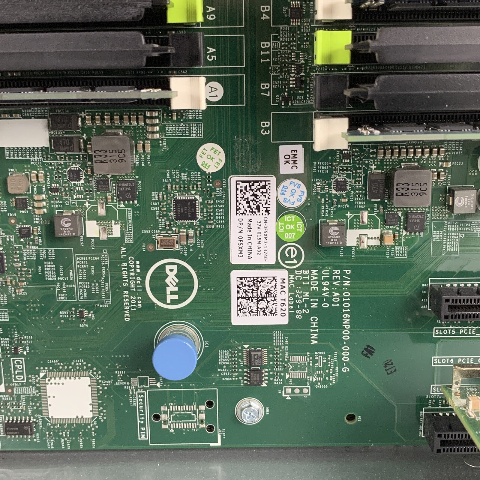 Dell Poweredge T620 Server 2x E5-2609 2.4 GHz 32 GB Ram Perc H710 No OS No HDD