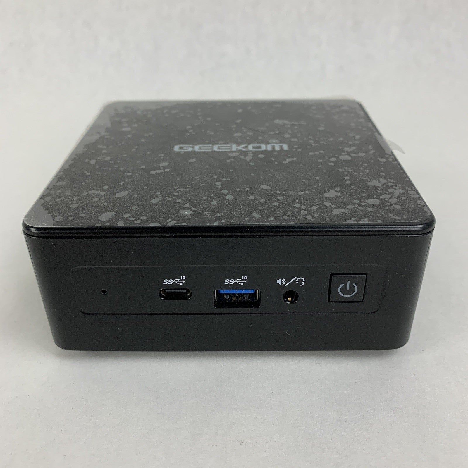 Geekom GM08i5T Mini PC Intel i5-8279U 2.4 GHz 16 GB RAM No OS No HDD No AC