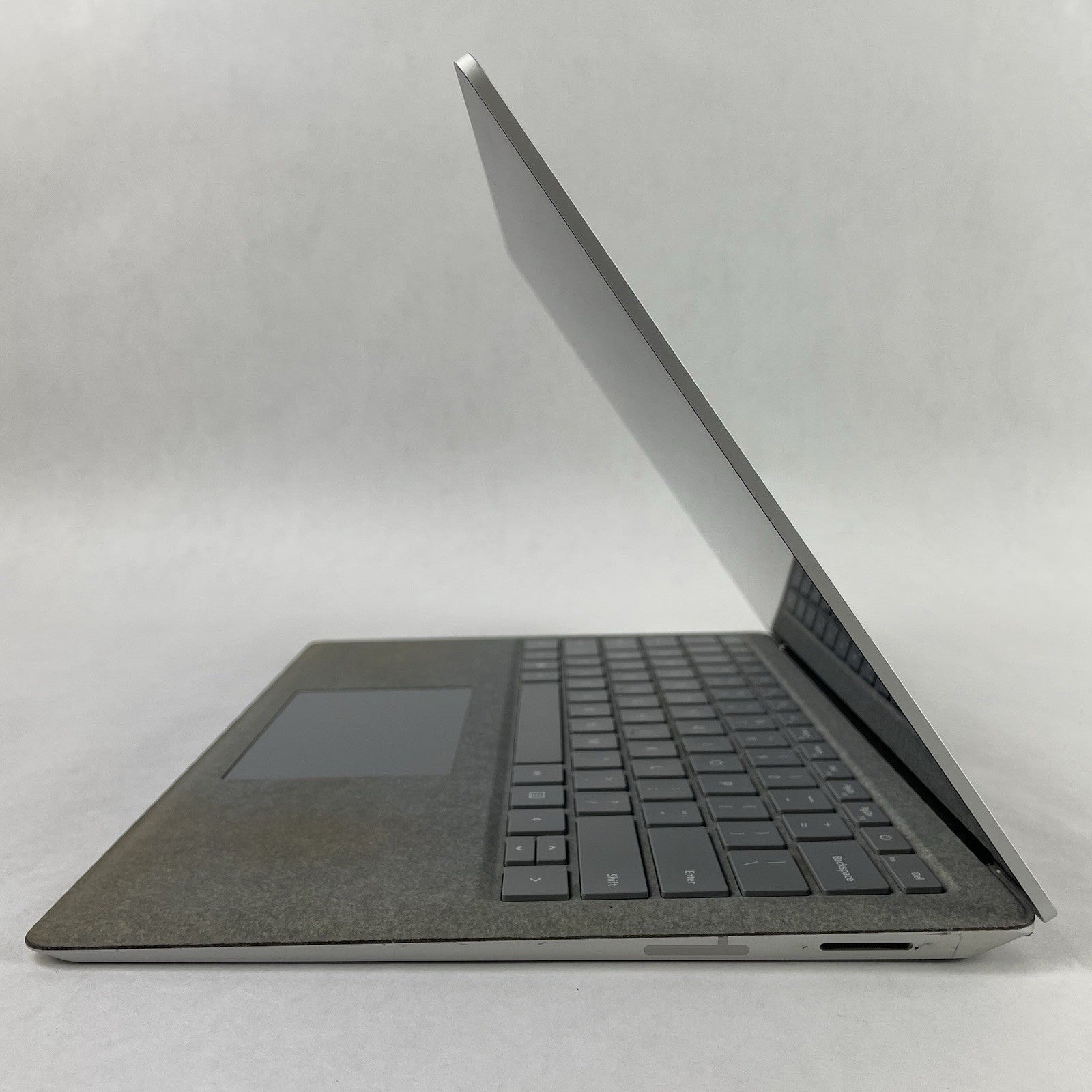 Microsoft Surface 13.3" i7-7660U 2.50 GHz 8 GB RAM 256GB SSD Win11 - READ5