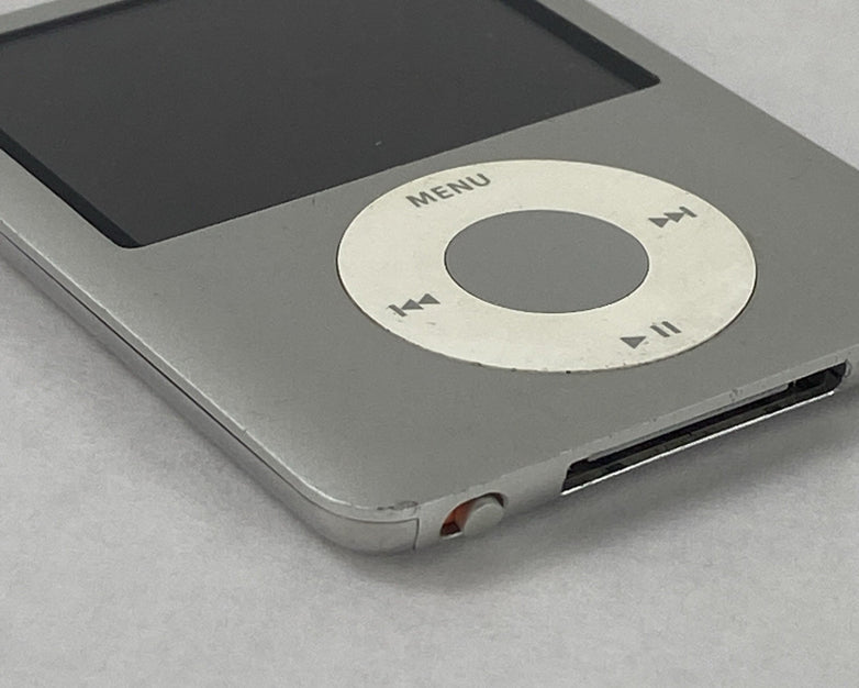 Apple iPod Nano 3rd Gen A1236 8GB Silver v1.1.3