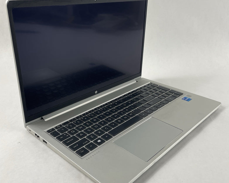 HP ProBook 450 G8 15.6" i5-1135G7 2.40 GHz 8 GB RAM No SSD/OS/AC