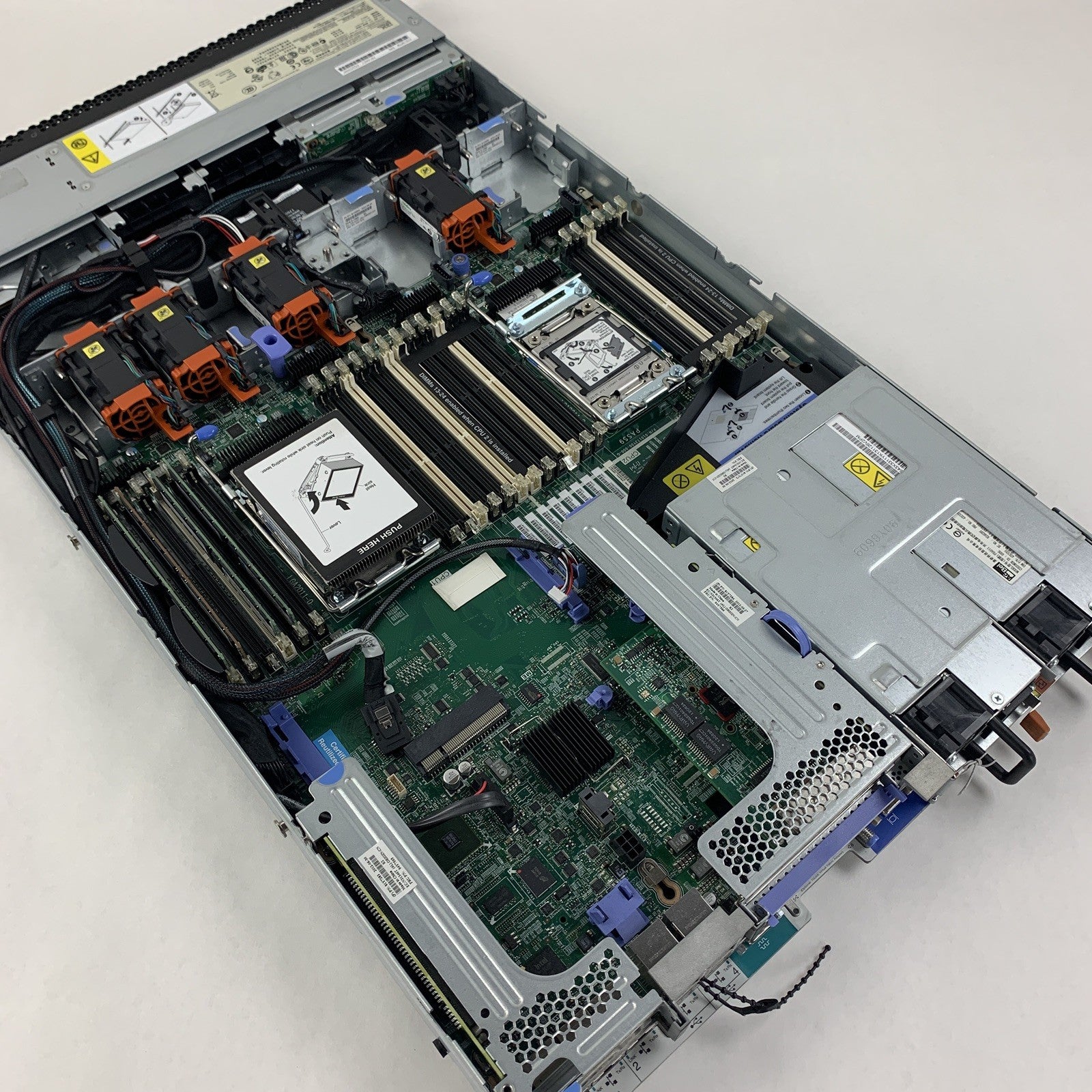 IBM System X3550 M4 Server 1x Xeon E5-2620 2.6 GHz 32 GB Ram No OS No HDD