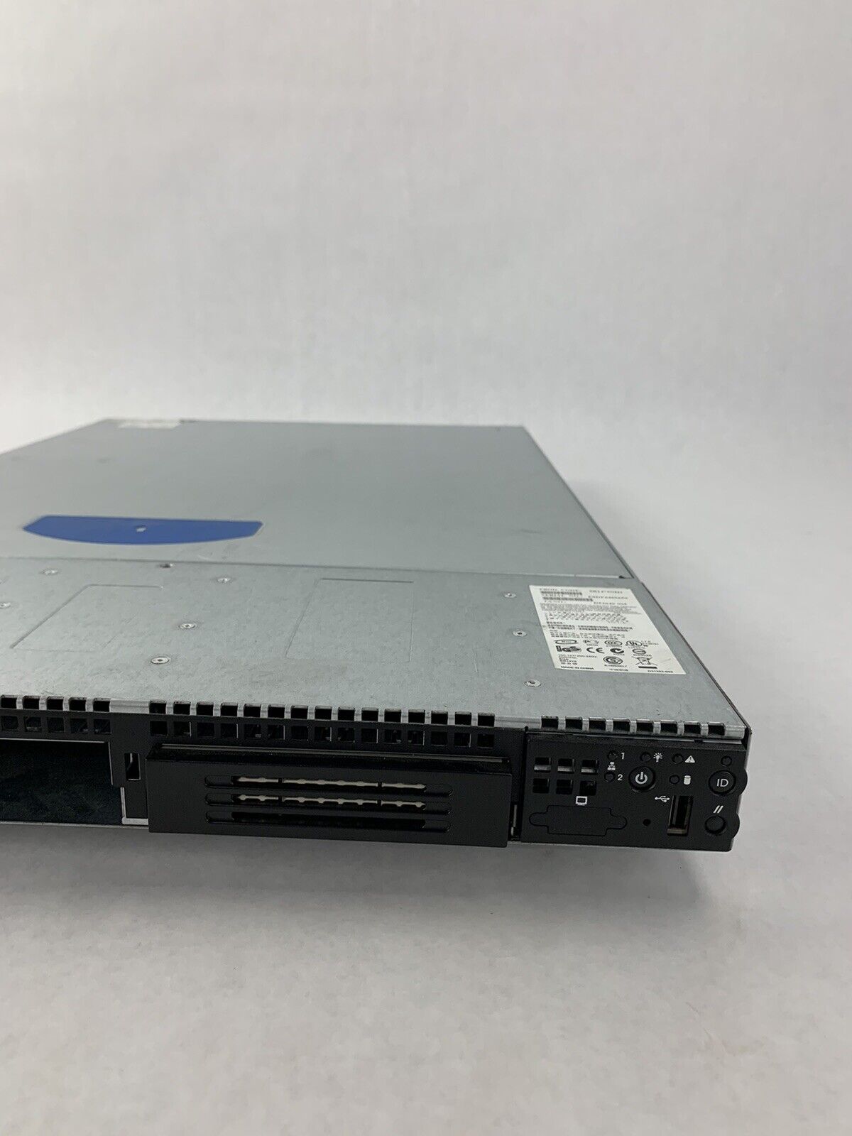 Intel Server System SR1475NH1 Pentium D 3.4 GHz  2 GB Ram No OSS No HDD