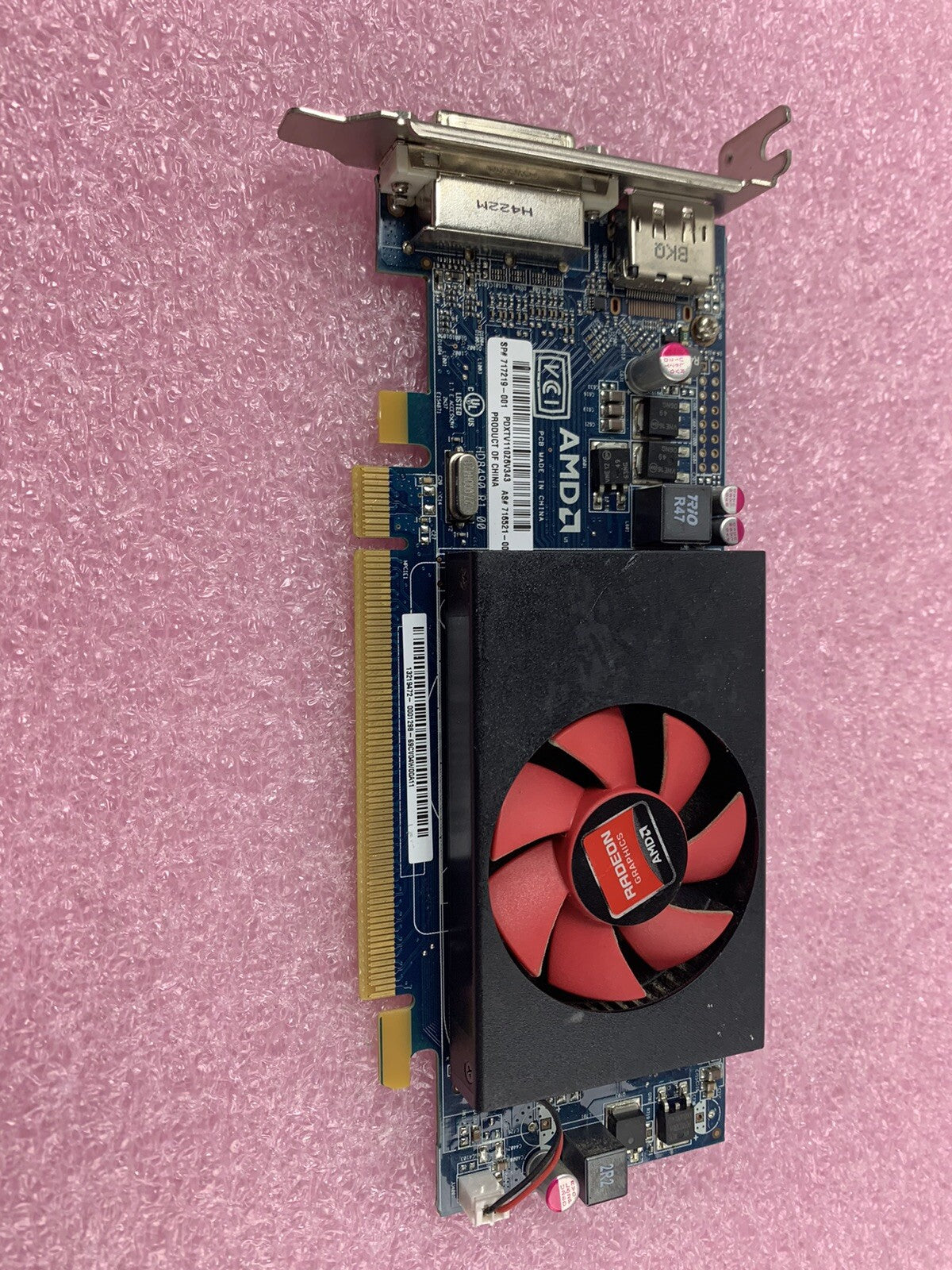 Mix of 4 Untested Radeon 1GB DisplayPort DVI PCIe16 Low Profile GPUs