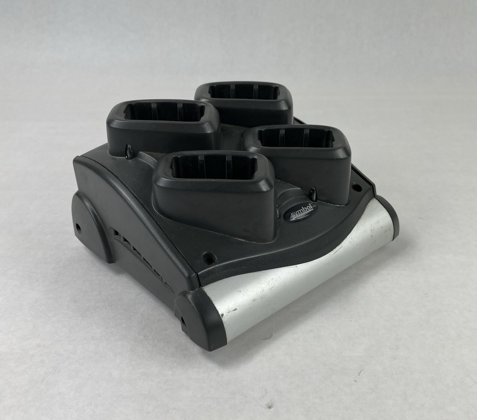 Symbol Technologies SAC9000-4000R 4-Slot Battery Charger USIP Untested
