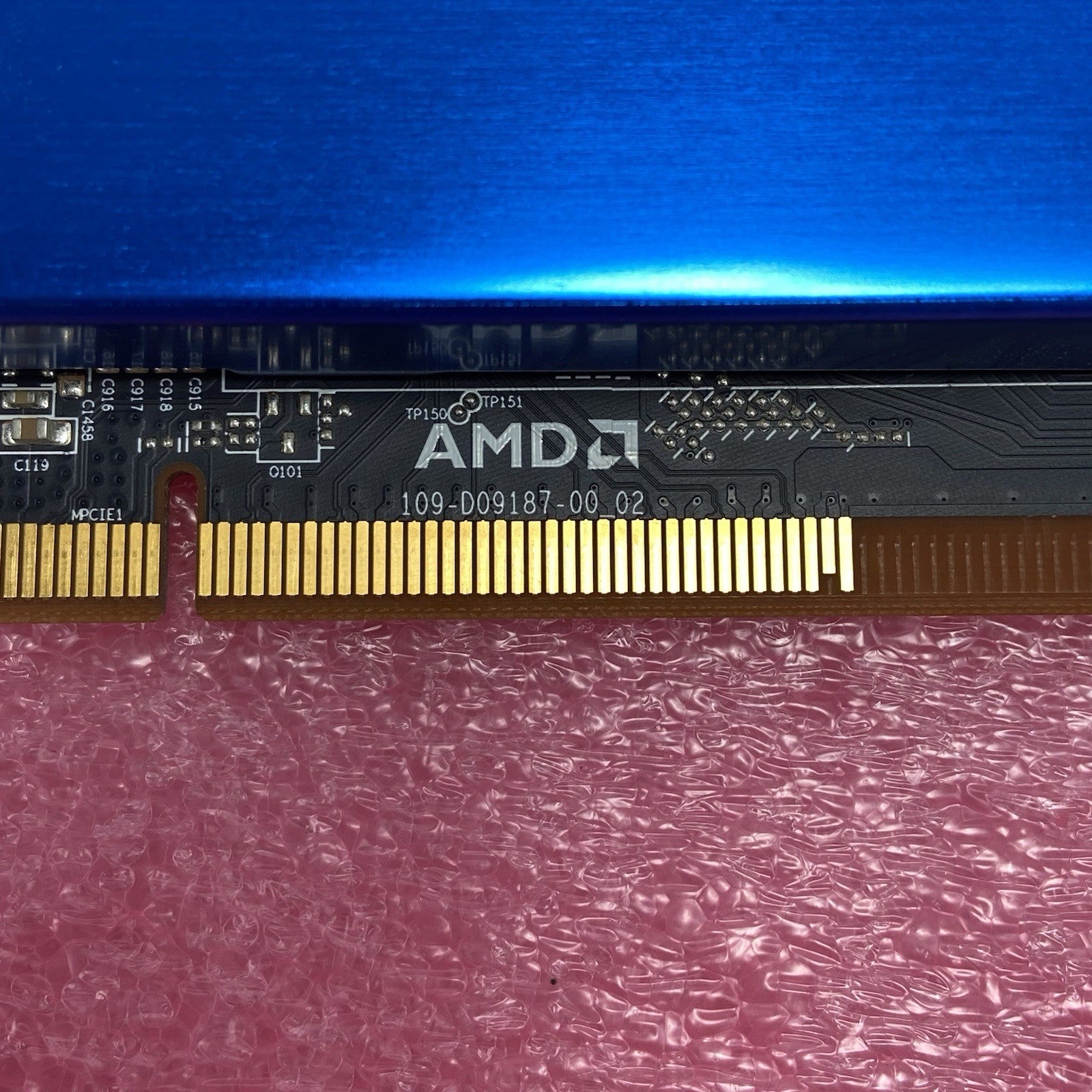 Radeon Pro WX 3100 PCIe x16 4GB GDDR5 Full Height Graphics Card 190-D09187-00_026