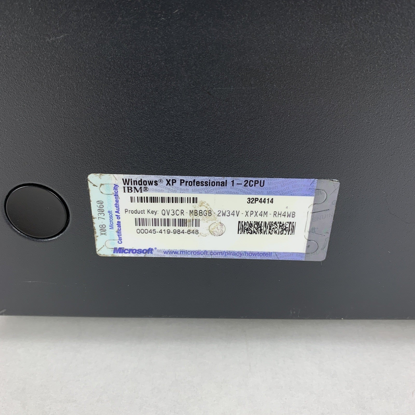 IBM Netvista 8303-42U Desktop Pentium 4 2.4 GHz 256 MB Win XP COA No OS No HDD