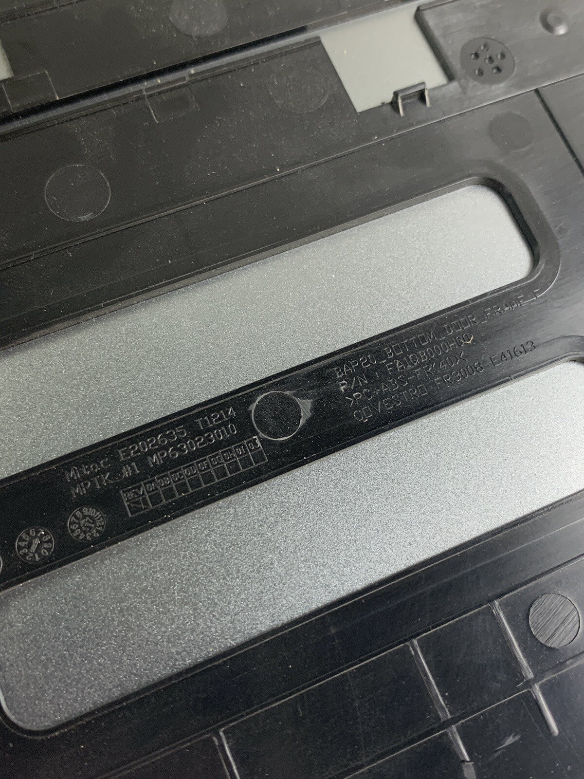 Alienware 17 R4 P31E001 2016 Keyboard Bottom Cover Only - No Screws10