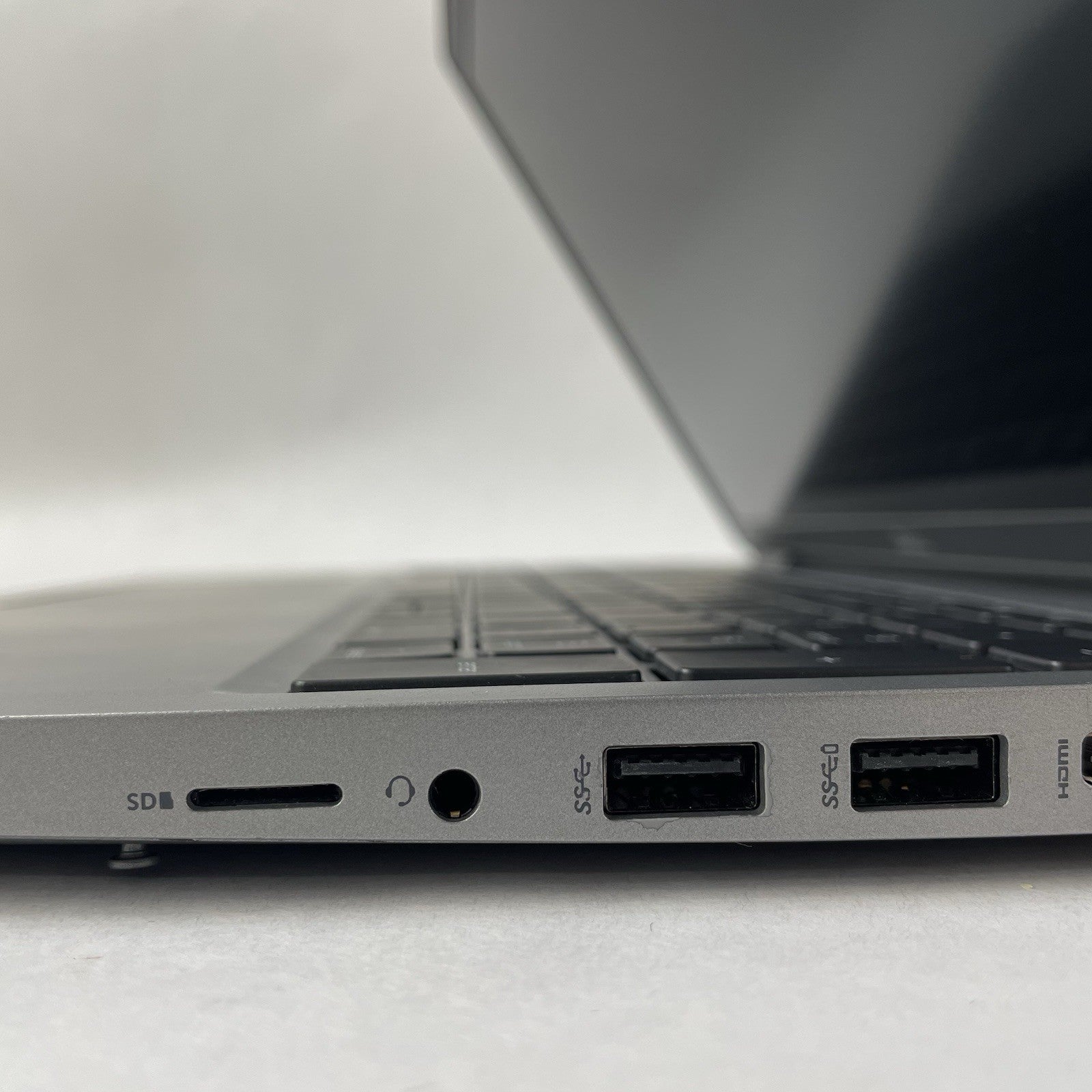 Dell Latitude 5520 15.6" i5-1145G7 2.60 GHz 8 GB RAM No SSD/OS/AC/Battery - READ8