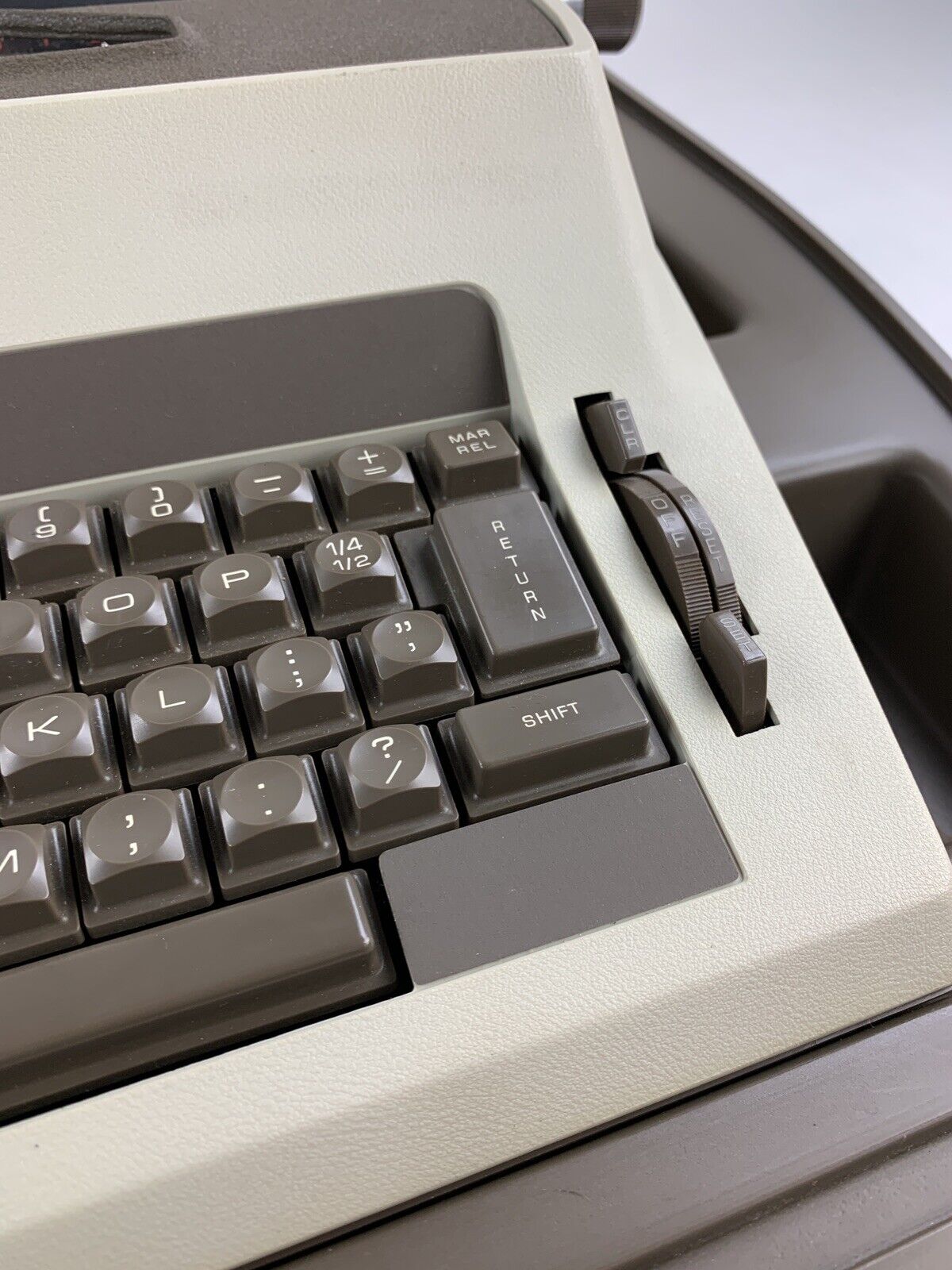 Royal Medallion II Portable Electricl Typewriter Power Tested w/ Case Vintage