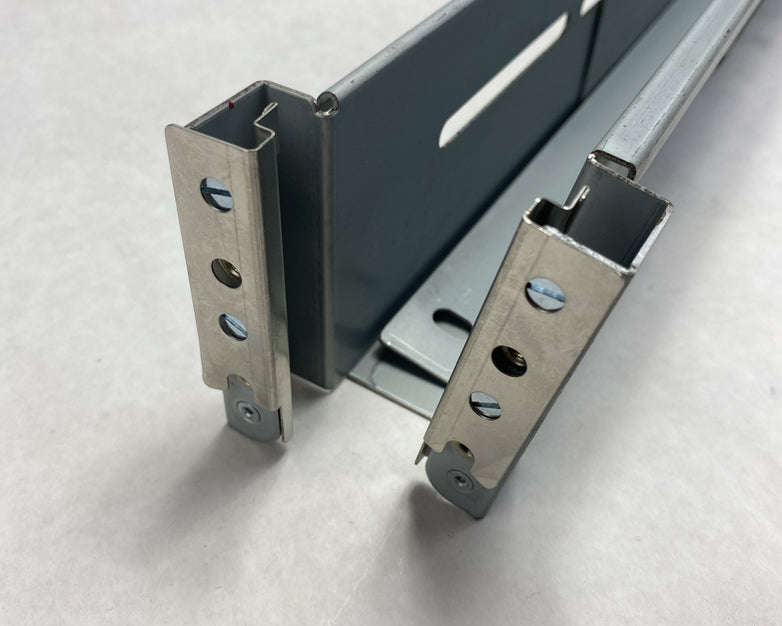 IBM/Lenovo Storwize 45W8837 48W8838 2U Rail Set