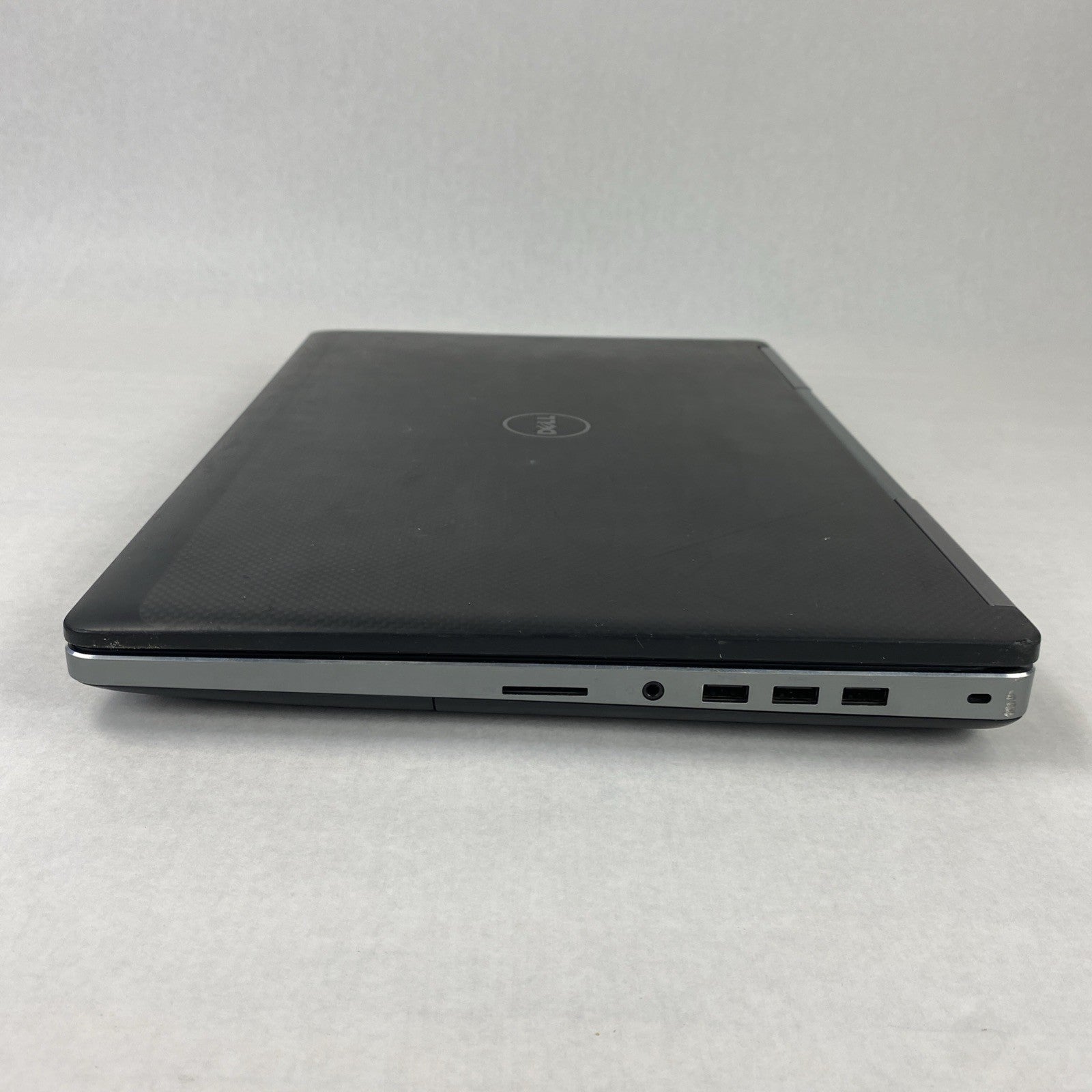 Dell Precision 7710 Intel Xeon E3-1505M v5 2.80 GHz 8 GB RAM 17.3" No HDD No OS