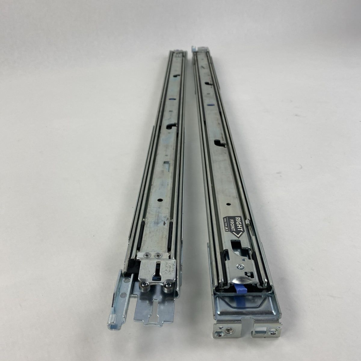 Dell N921J 31.5" Sliding Server Rails for 42U Server Rack9