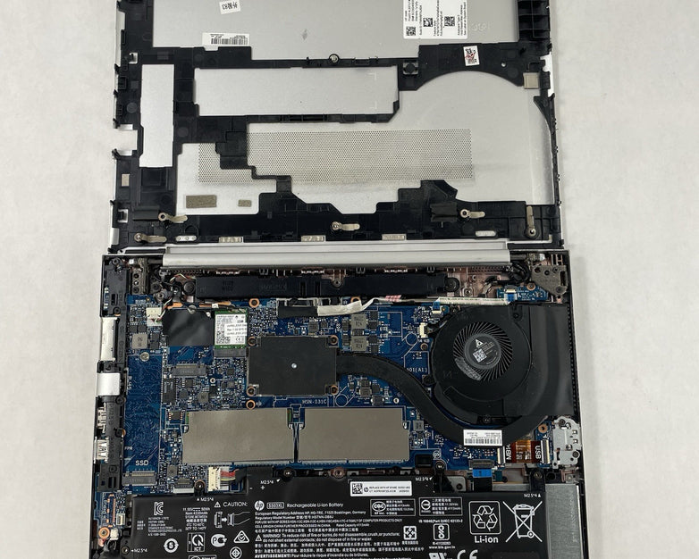 HP mt45 14" Ryzen 3 Pro 3300U 2.10 GHz 4 GB RAM No SSD/OS/AC - Key