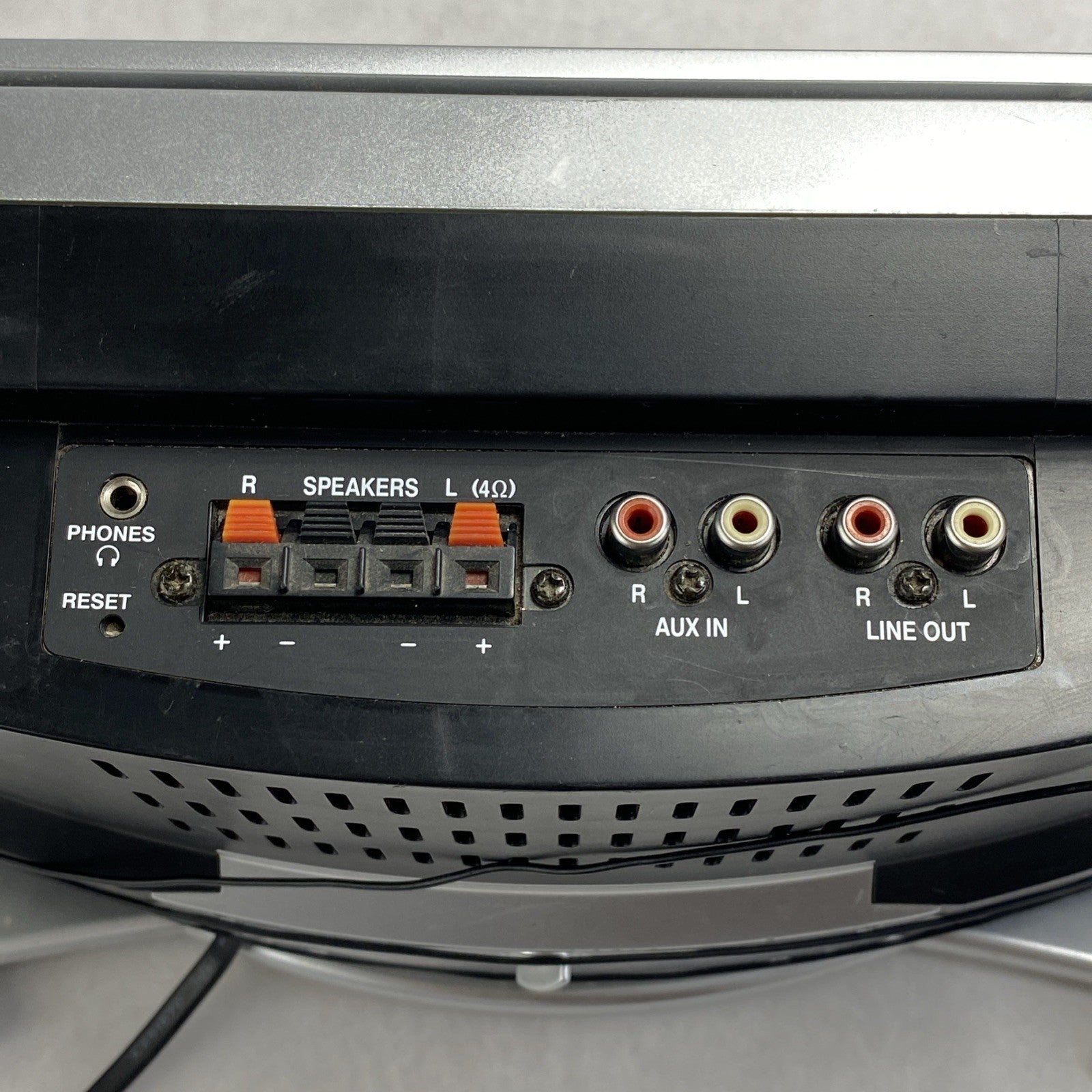 Emerson MS3108 3 CD Changer AM/FM Radio With Speakers - For Parts or Repair19