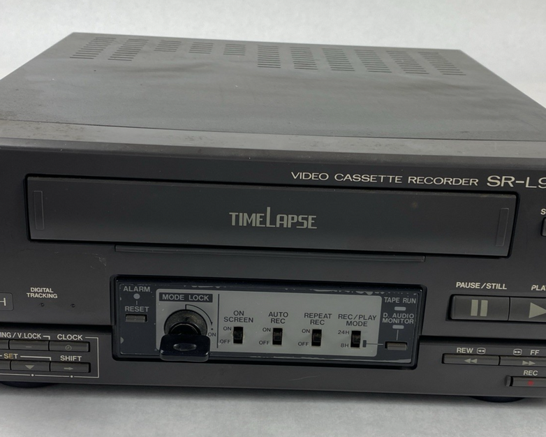 JVC SR-L901U Video Cassette Time Lapse Recorder with Key - Parts or Repair