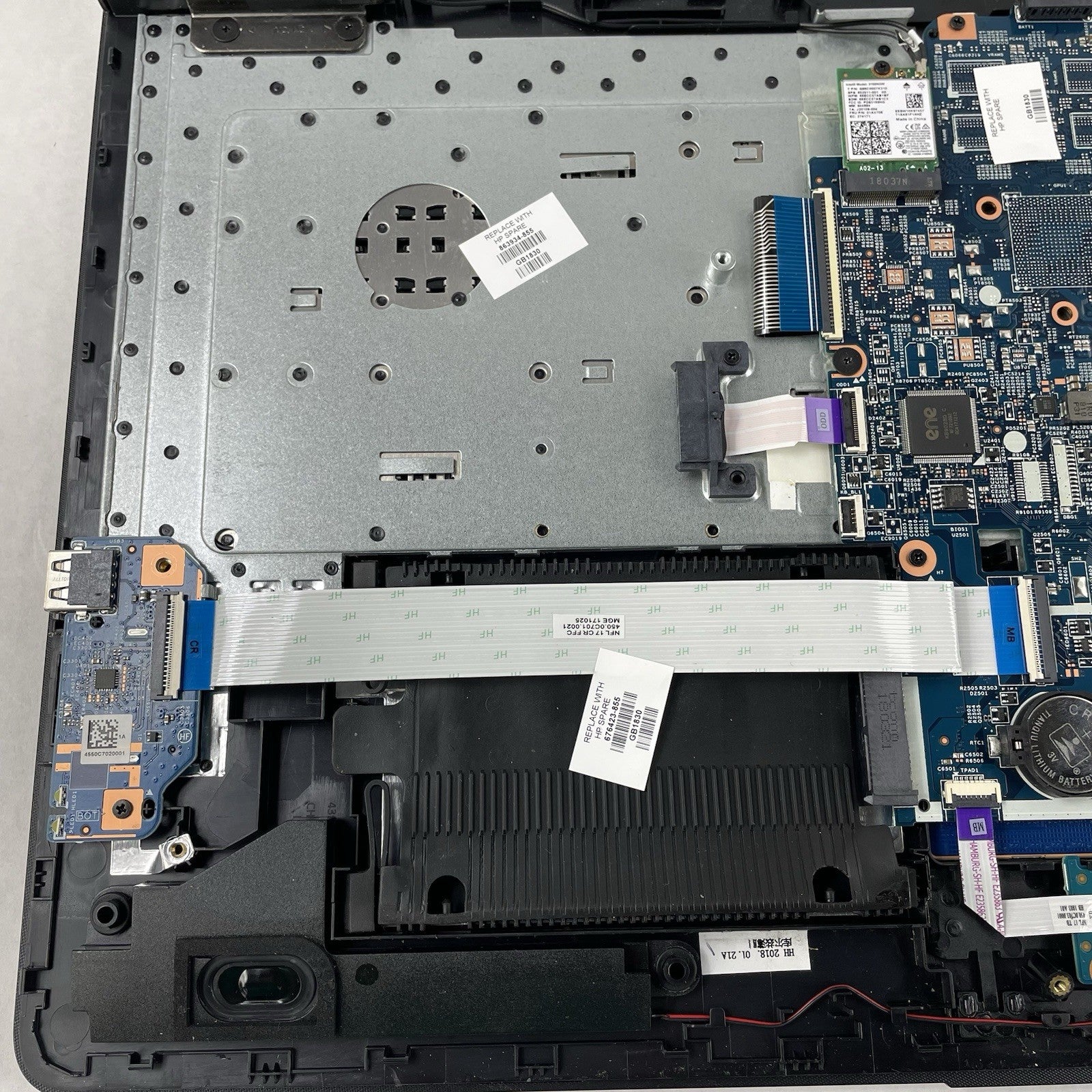HP 17-bs061st NoteBook 17.3" i3-7100U 2.40 GHz 8 GB RAM No SSD/OS/AC19
