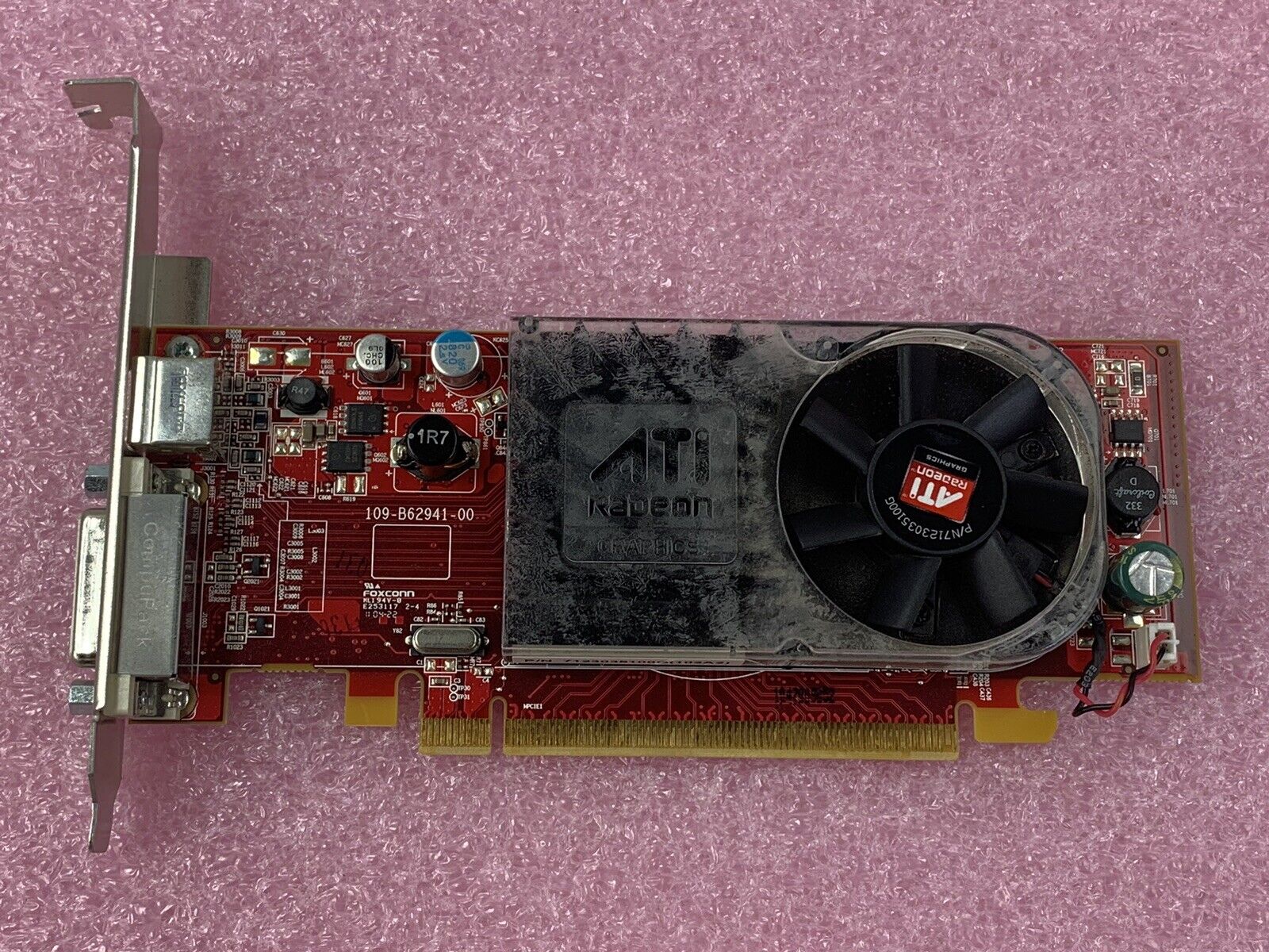 Lot of (5) Dell Y104D ATI Radeon HD 3450 256MB DDR2 Video Card PCI Express x16