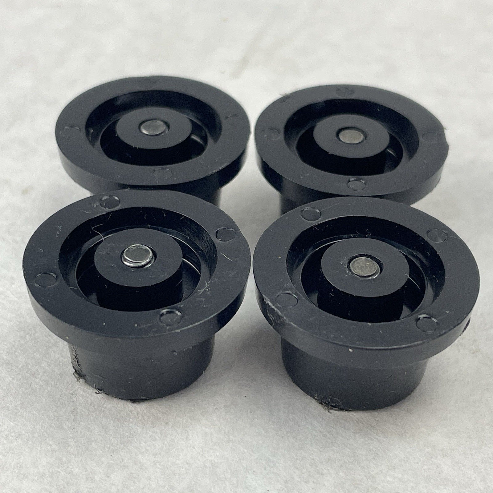 Sansui 441 Feet and Screws3
