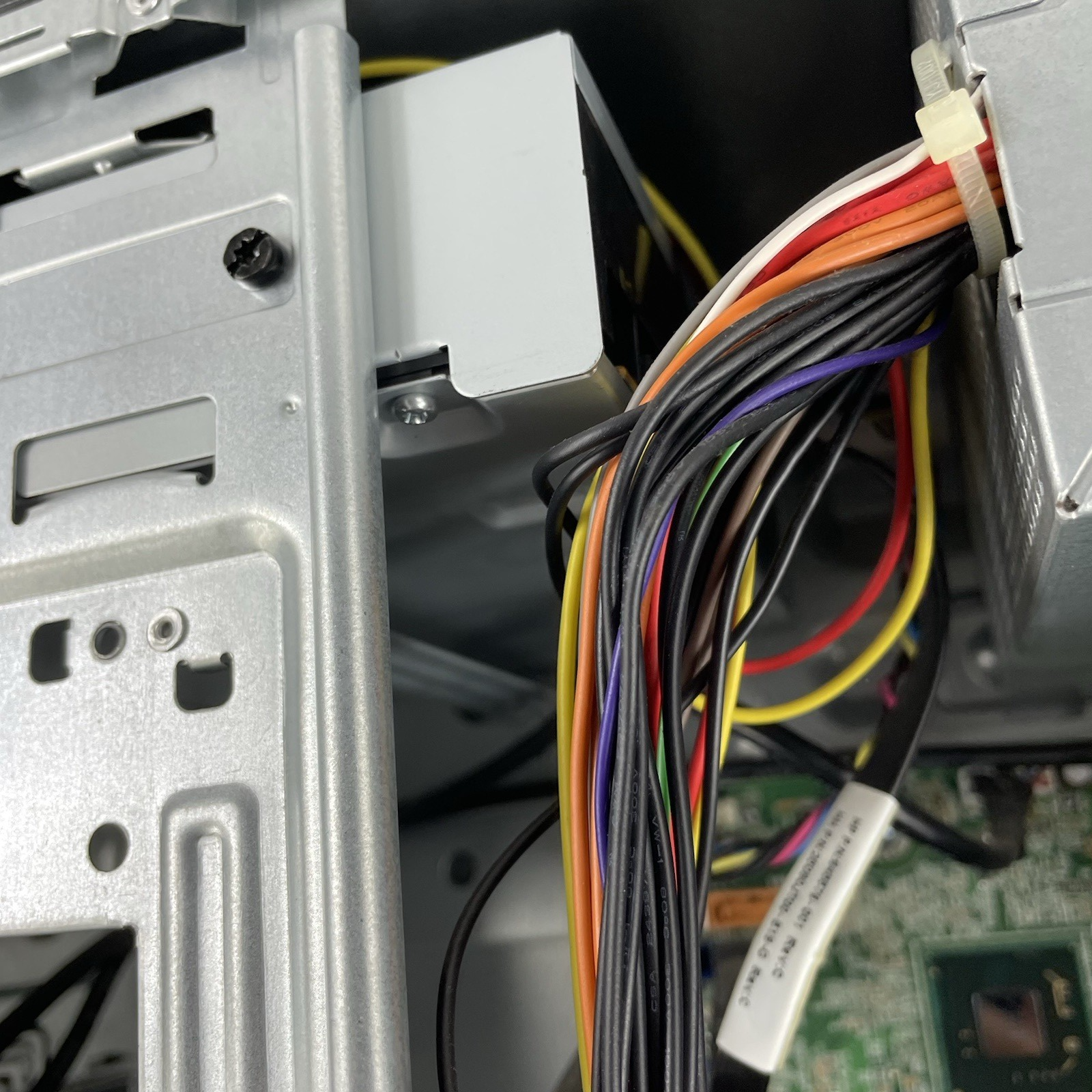 HP Pro 3500 Series MT i5-3470 3.20 GHz 8 GB RAM No HDD/OS11