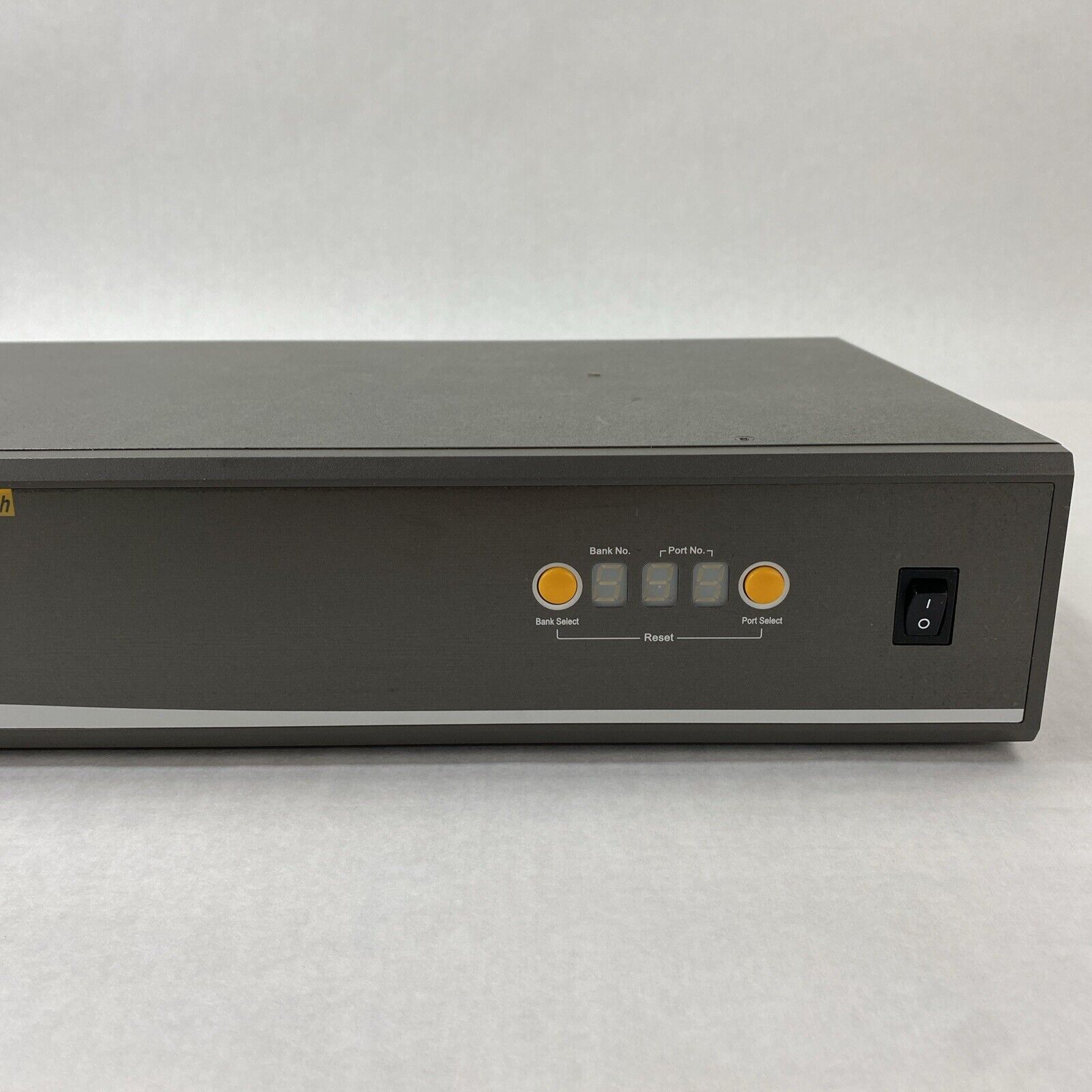 D-Link DKVM-16 PS/2 16-Port KVM Keyboard Video Mouse Switch