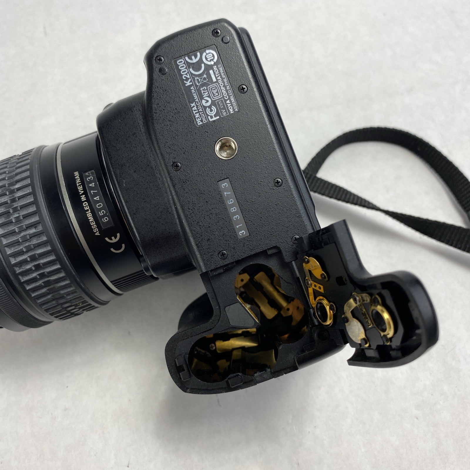 Pentax K2000 DSLR 10.2 MP Digital Camera With Bag And Flash No Cable - Tested16