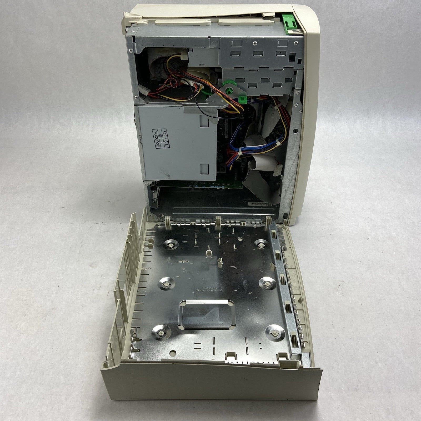 Dell Dimension L600CX MT Itnel Celeron 600MHz 192MB RAM No HDD No OS7