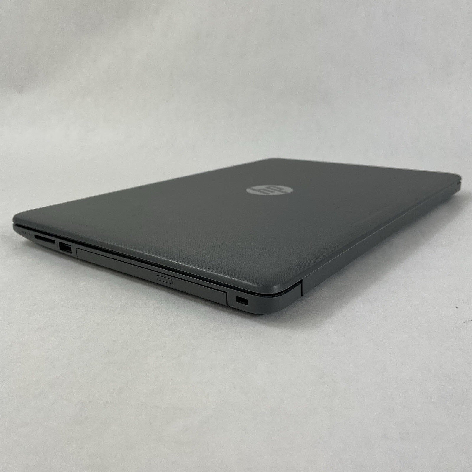 HP 15-da0046nr 15.6" i3-7020U 2.30 GHz 8 GB RAM No SSD No OS No AC10