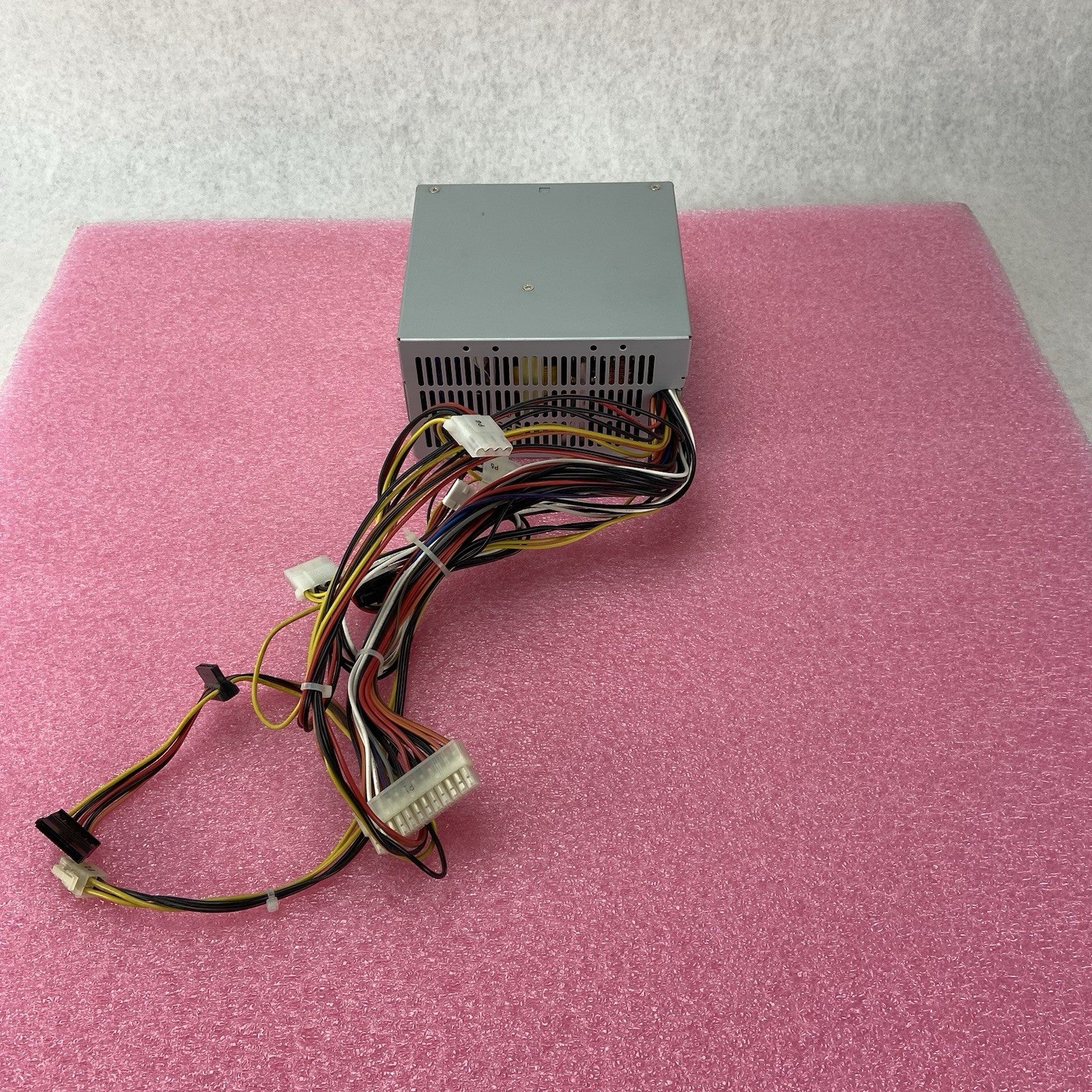 Delta Electronics DPS-300PB-3 A 300W ATX Power Supply1