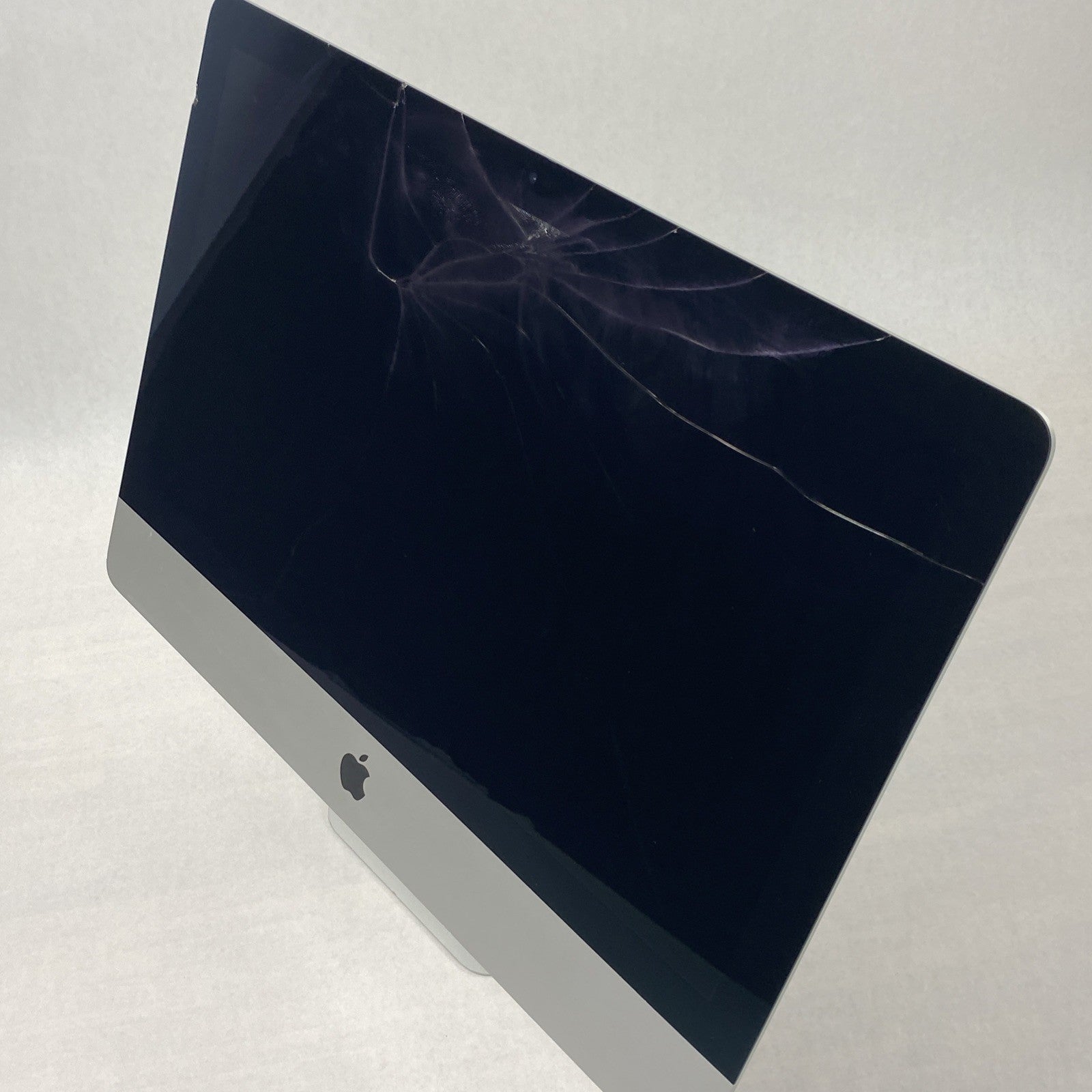 Apple A1418 iMac Retina 4k 21.5" 2015 3.1GHz i5 16GB RAM 1TB HDD Fusion -Cracked