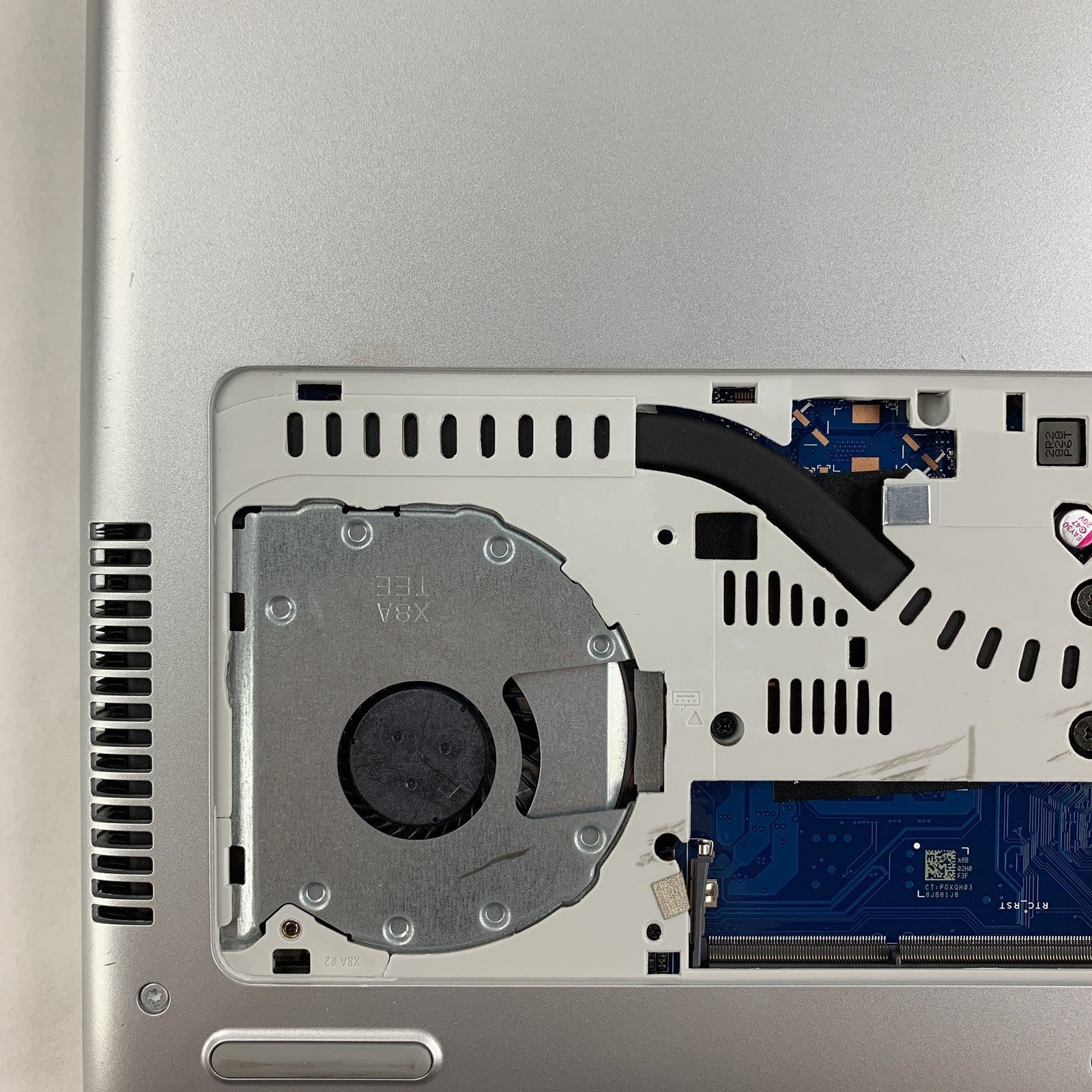 HP ProBook 430 G5 14" i5-7200U 2.5 GHz 8 GB Ram No OS No HDD No Bottom Cover