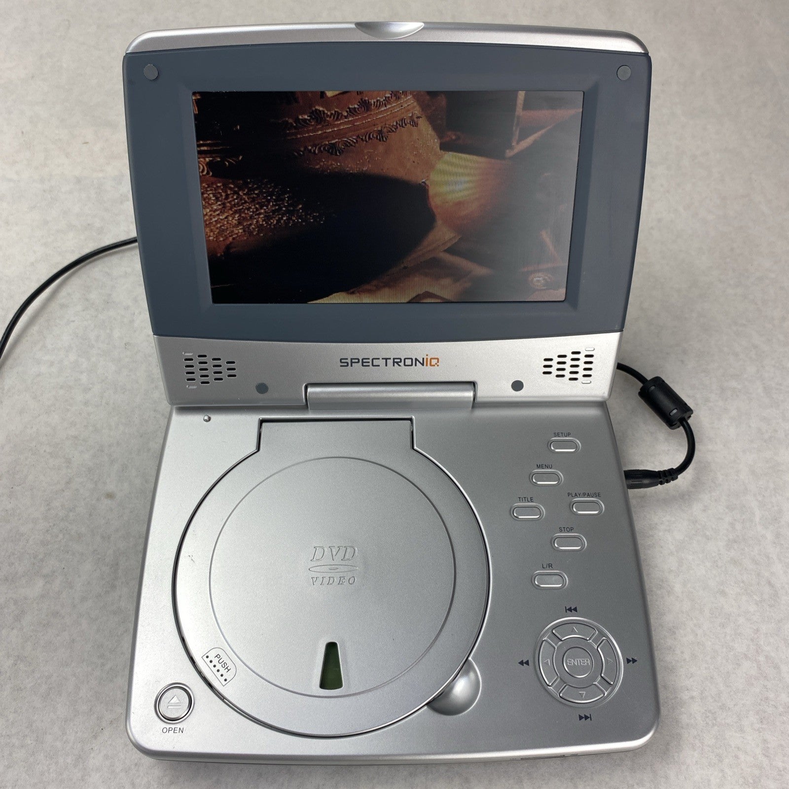 SpectroniQ PDV-700 Portable DVD Player 7" LCD With Travel Case - No Battery4