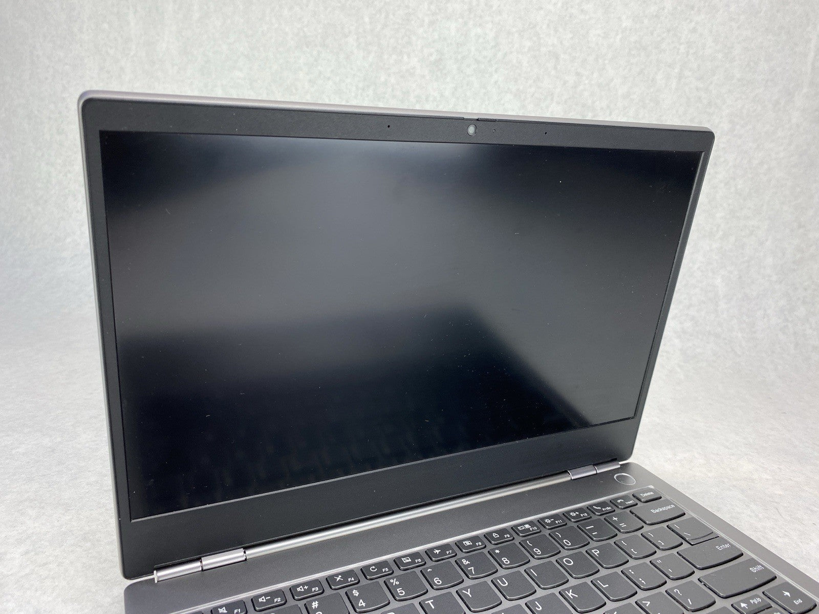 Lenovo ThinkBook 13s-IWL i7-8565U 8GB RAM 13.3" No Battery No HDD - Bad Trackpad