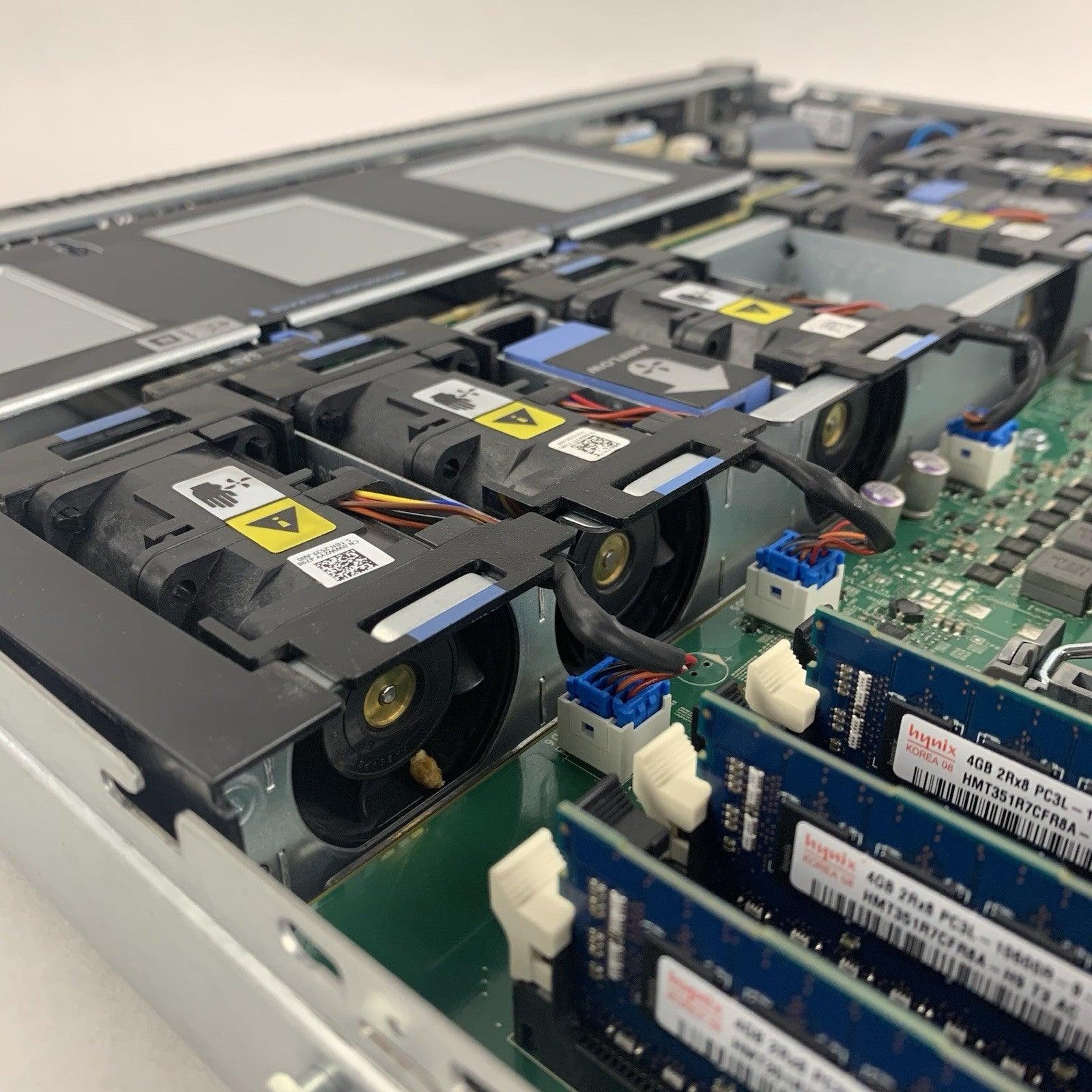 Dell PowerEdge R610 Server 2x Xeon E5520 2.27 GHz 24 GB RAM No OS No HDD17