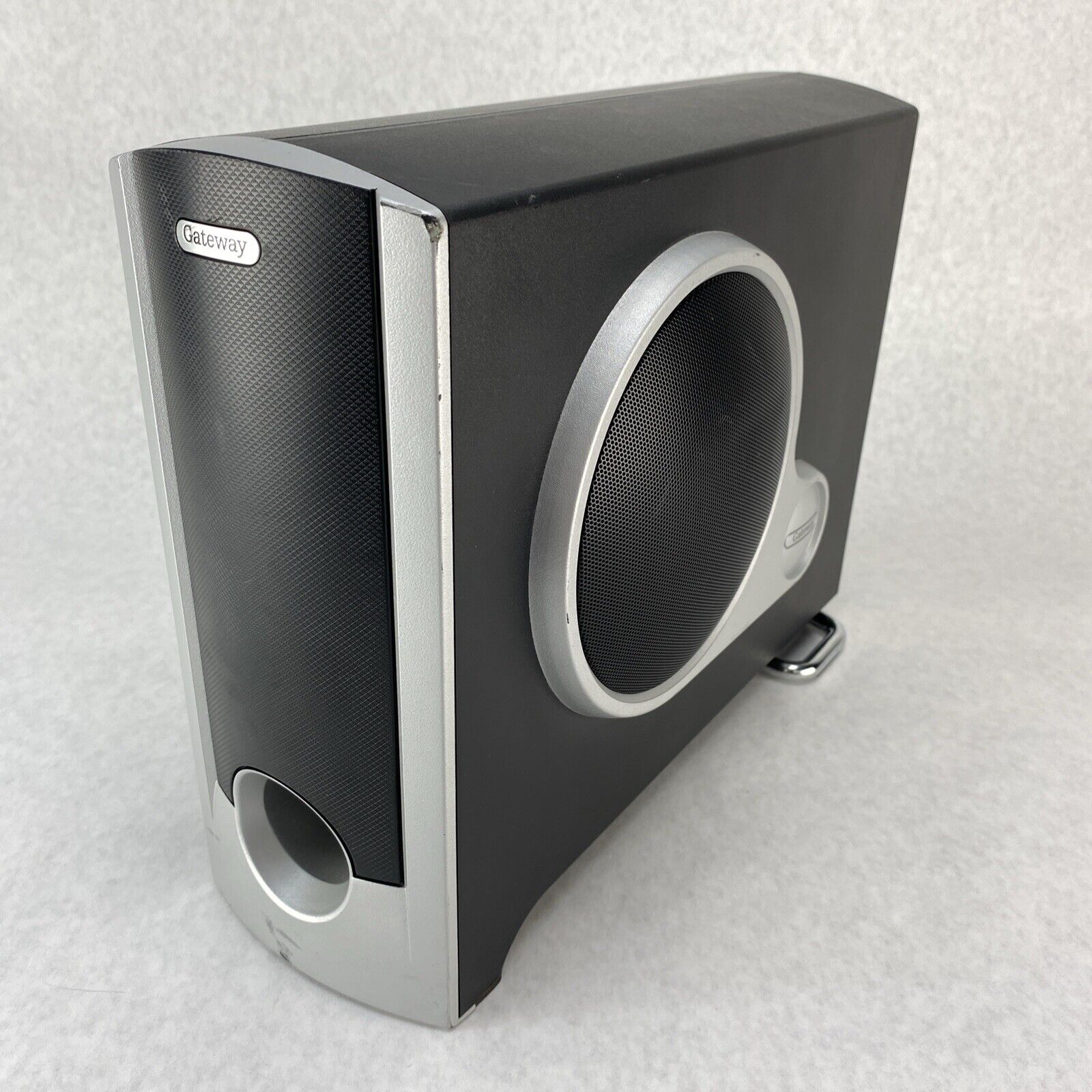 Gateway G-Max 2100 Subwoofer Speaker Tower 7004878