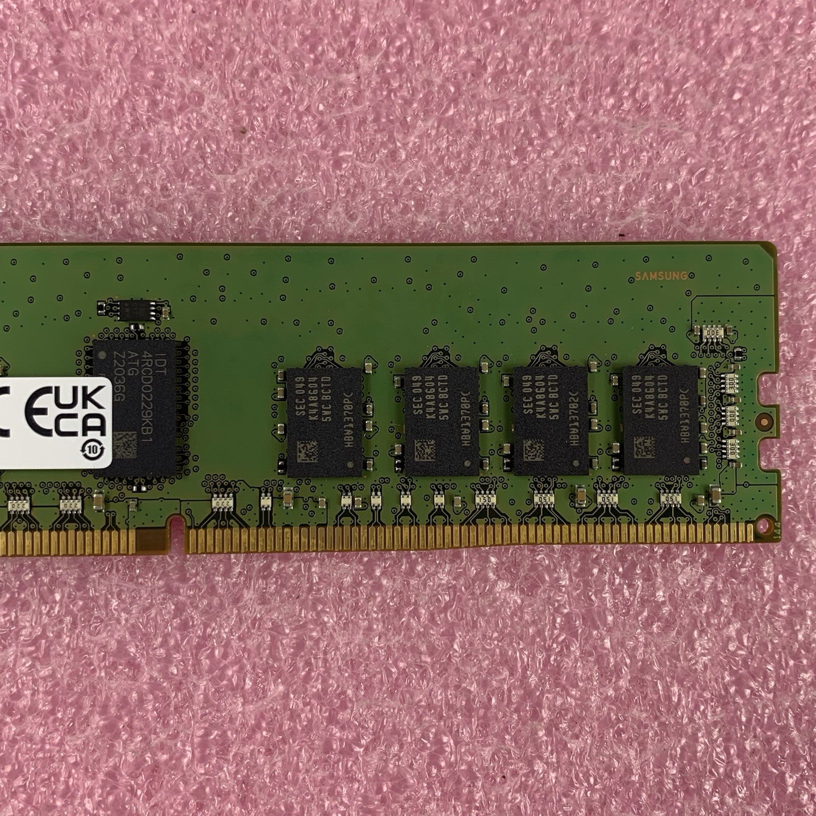 Samsung M393A2K40CB2-CTD7 16 GB 1Rx4 PC4-2666V-RC2-12-DB1 Server Memory RAM3