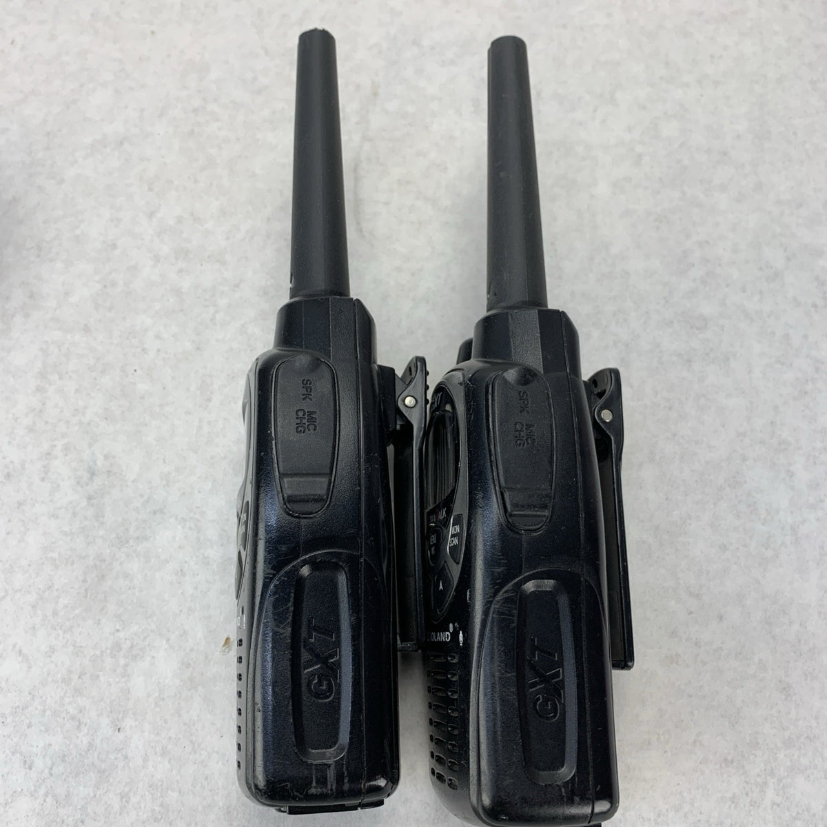 Midland GXT1000 GMRS 2-Way Radio Set of 2 Charge base Car Adapter - No Batteries4