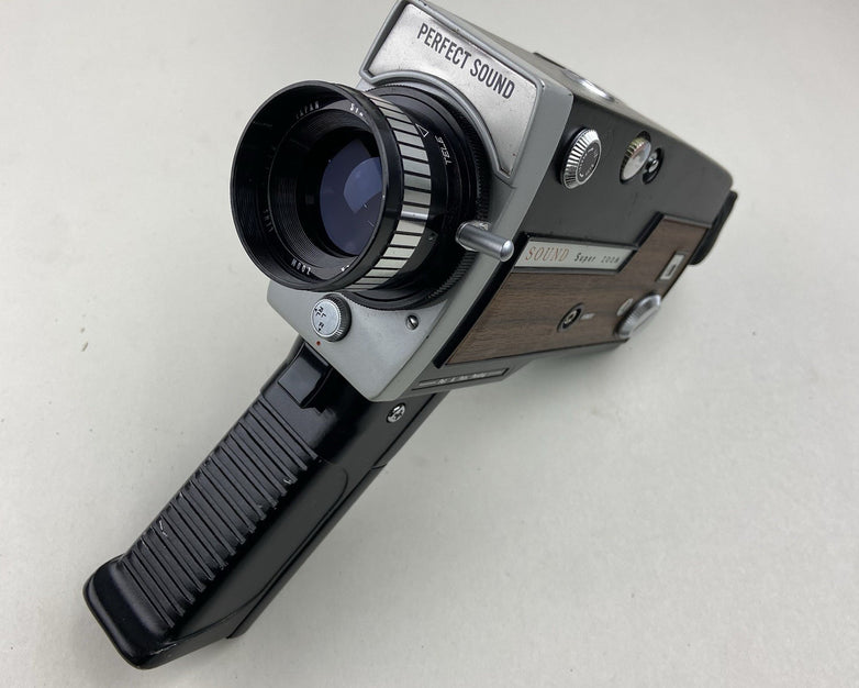 Vintage Synchronex Mark IV Movie Camera Japan 18467 Super Zoom & Case Untested