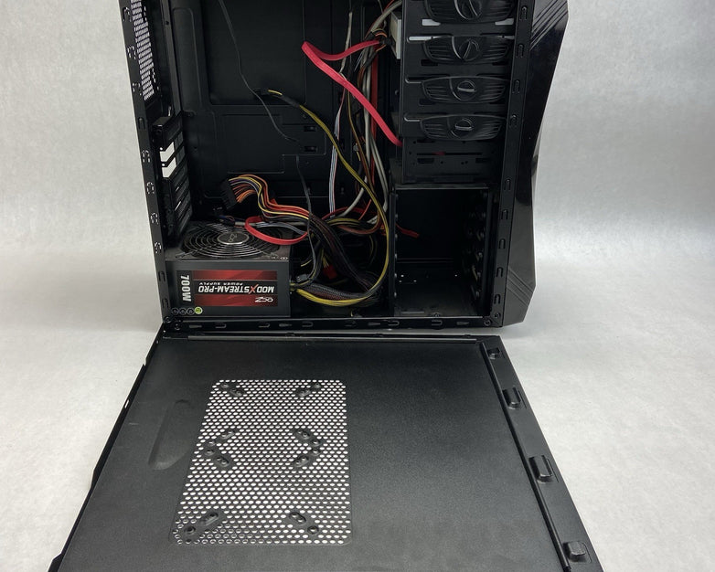 Rosewill Mid Tower Gaming Case OCZ Tech ModxStream-Pro 700W PSU