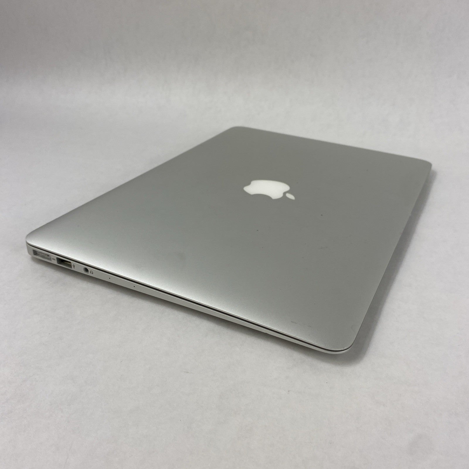 Apple MacBook Air A1466 2014 13" i5 4GB RAM 250GB SSD os11.7.11 -Service Battery12