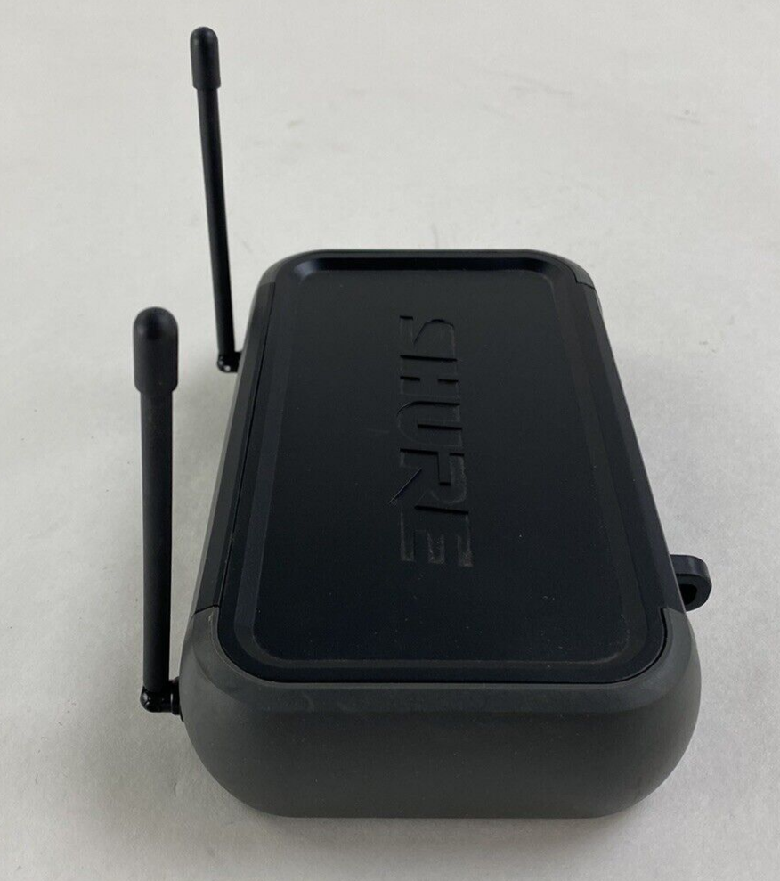 Shure PGX4 Wireless Receiver H6 524-542 MHz For Parts or Repair