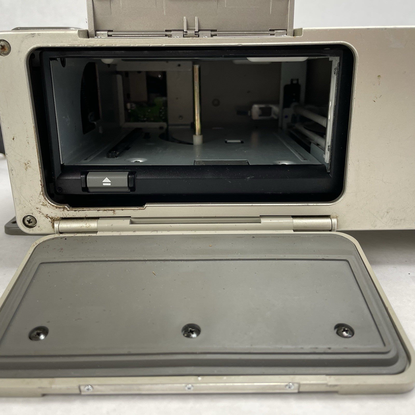 SONY CDX-U303 10 Disc CD Changer Parts or Repair