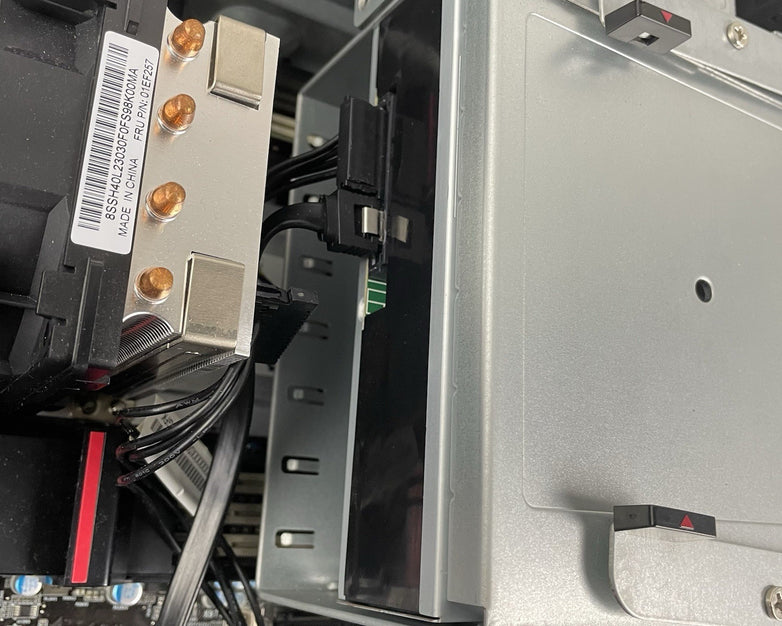 Lenovo ThinkStation P720 2x Xeon Silver 4110 2.10 GHz 32 GB RAM No GPU/HDD