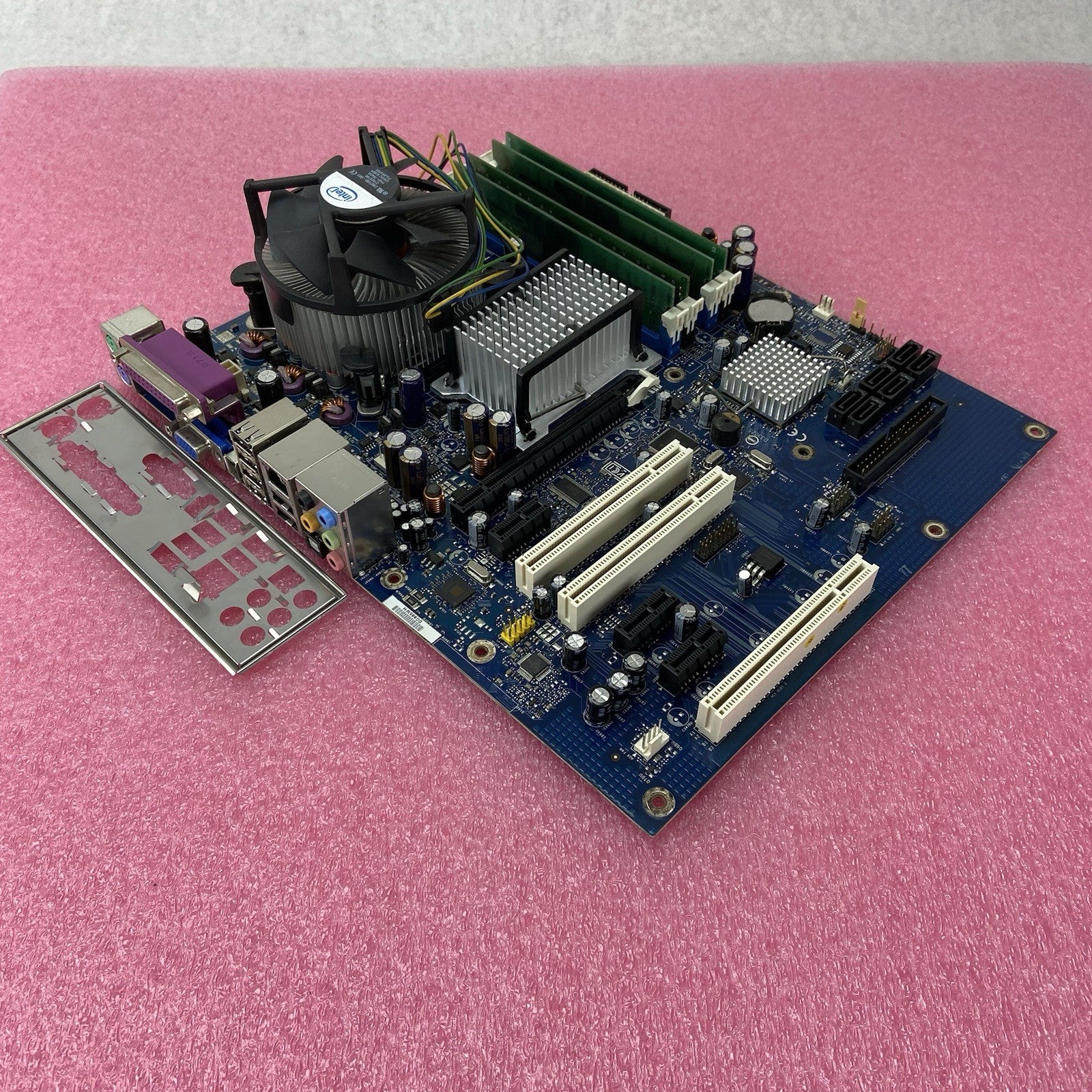 Intel DG965WH Motherboard Intel Core 2 Duo e6600 2.4GHz 2.25GB RAM w/Shield0