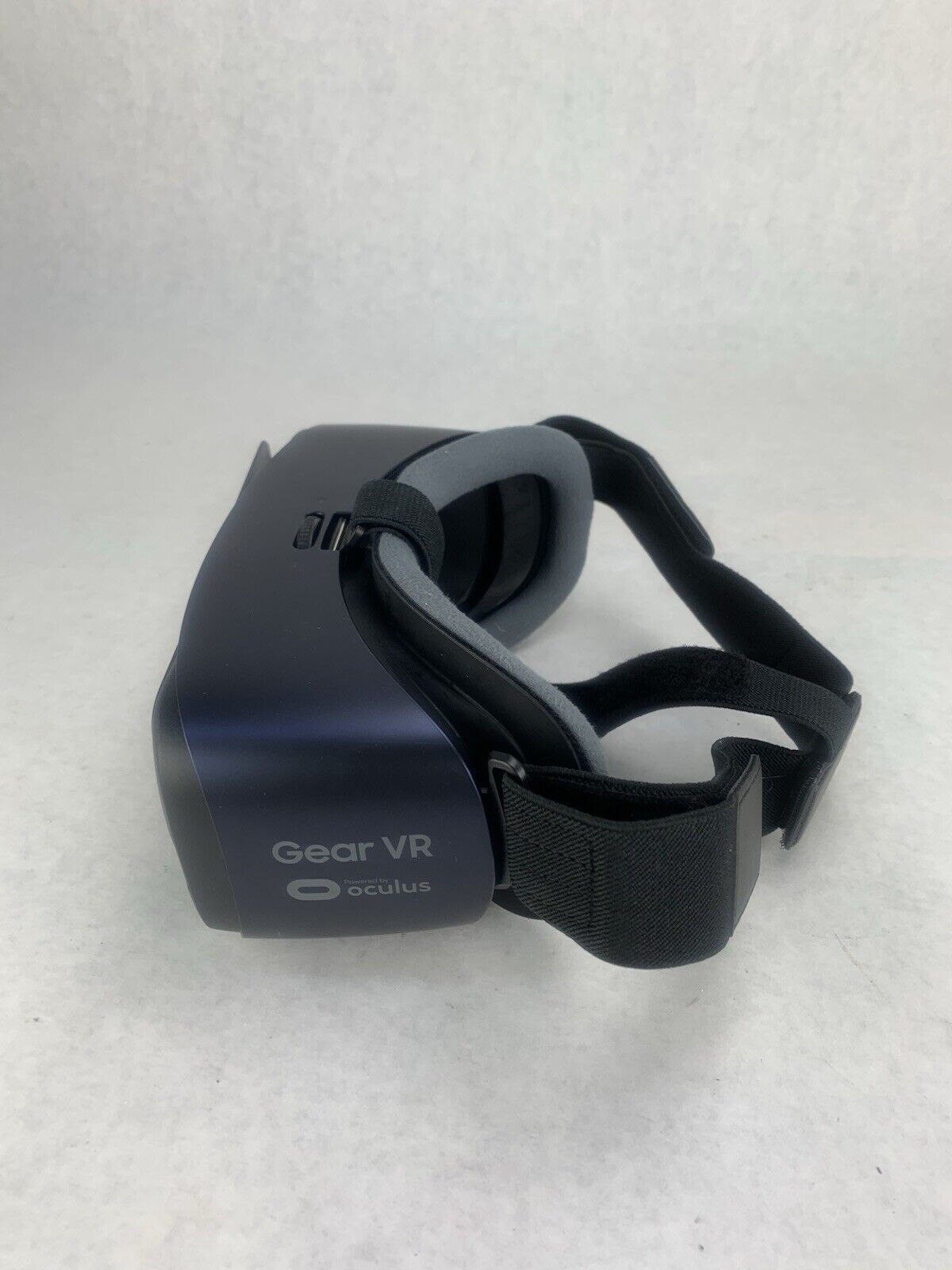 Samsung SM-R323 Gear VR