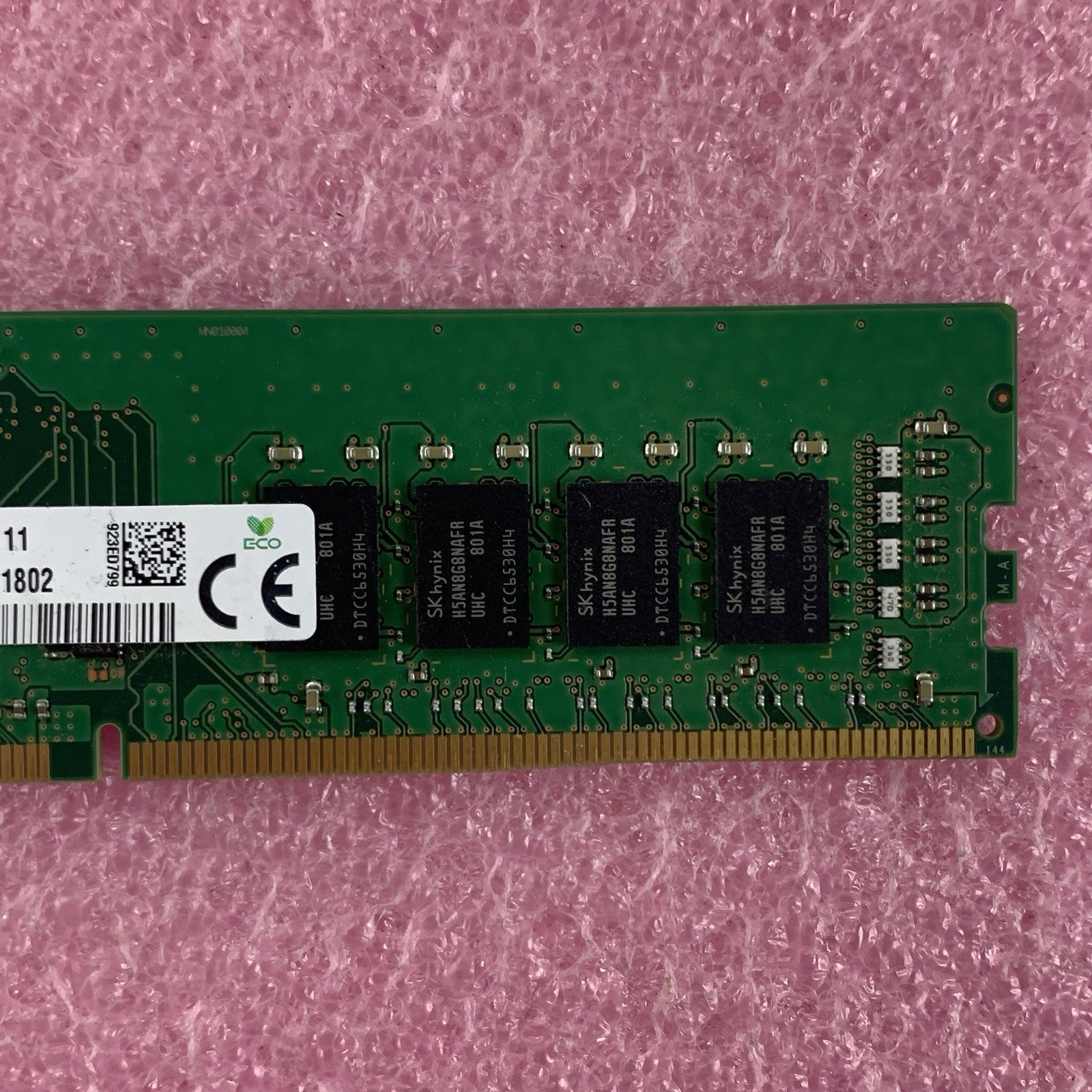 SK Hynix HMA82GU6AFR8N-UH 16 GB 2Rx8 DDR4 2400MHz Desktop Memory Ram3