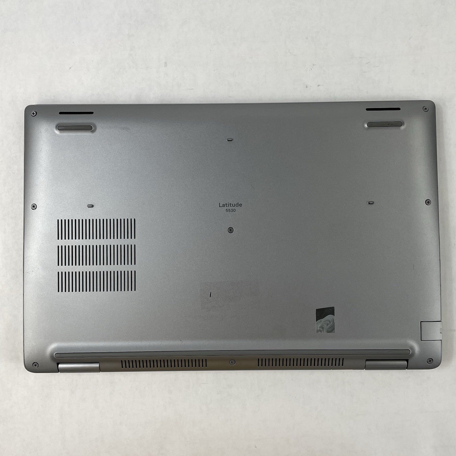 Dell Latitude 5530 15.6" i5-1245U 3.96 GHz 8 GB RAM No SSD/OS/AC - Scratched15