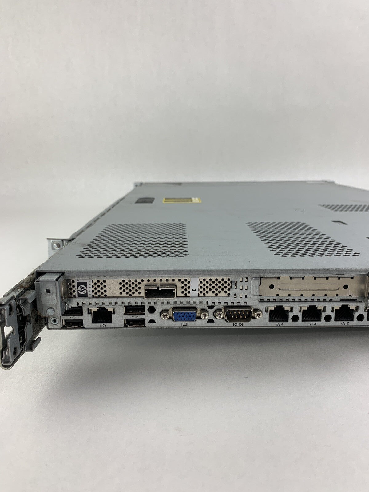 HP ProLiant DL360e Gen8 Intel Xeon E5- 2403 1.8 GHz 32 GB Ram No OS No HDD7