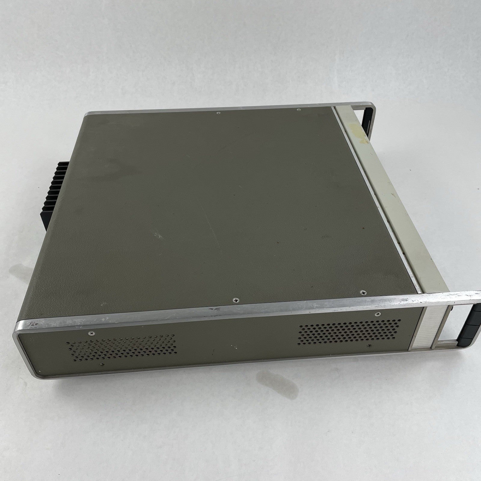 Hewlett-Packard HP 8443A Tracking Generator Counter .5 1300MHz Untested