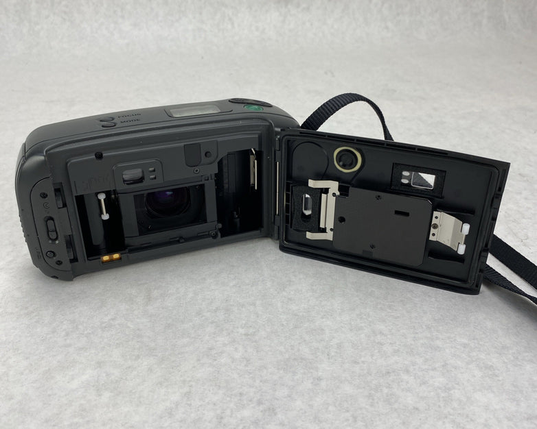 Pentax Zoom 90WR 35mm Weather Resistant Point And Shoot Film Camera With Remote